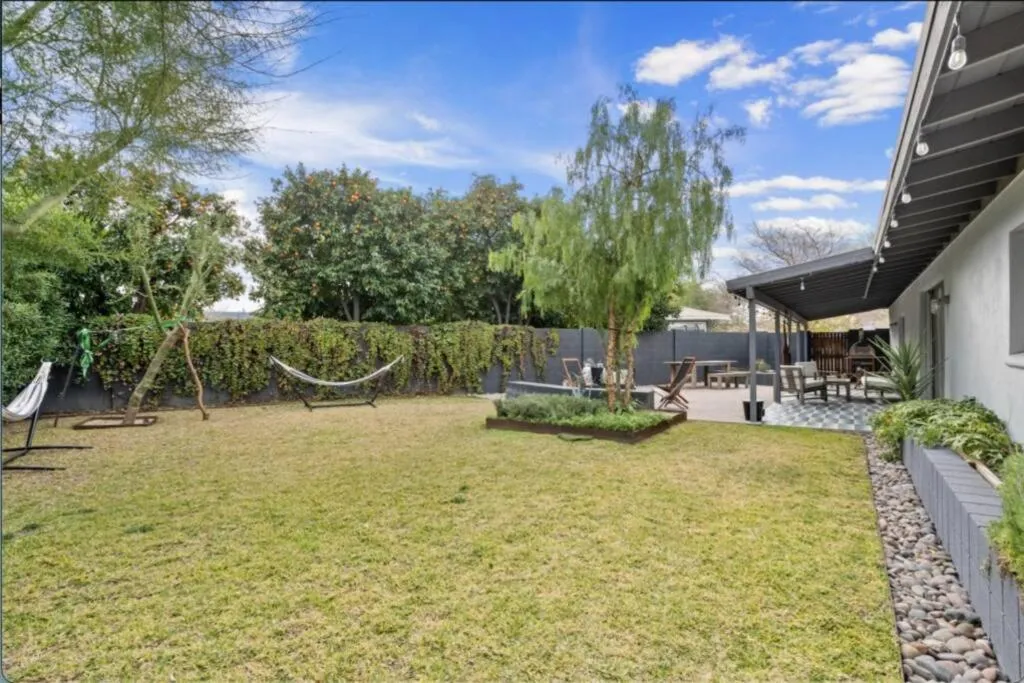 Mid-Century Stunner // Large Yard and Patio for Indoor/Outdoor Living