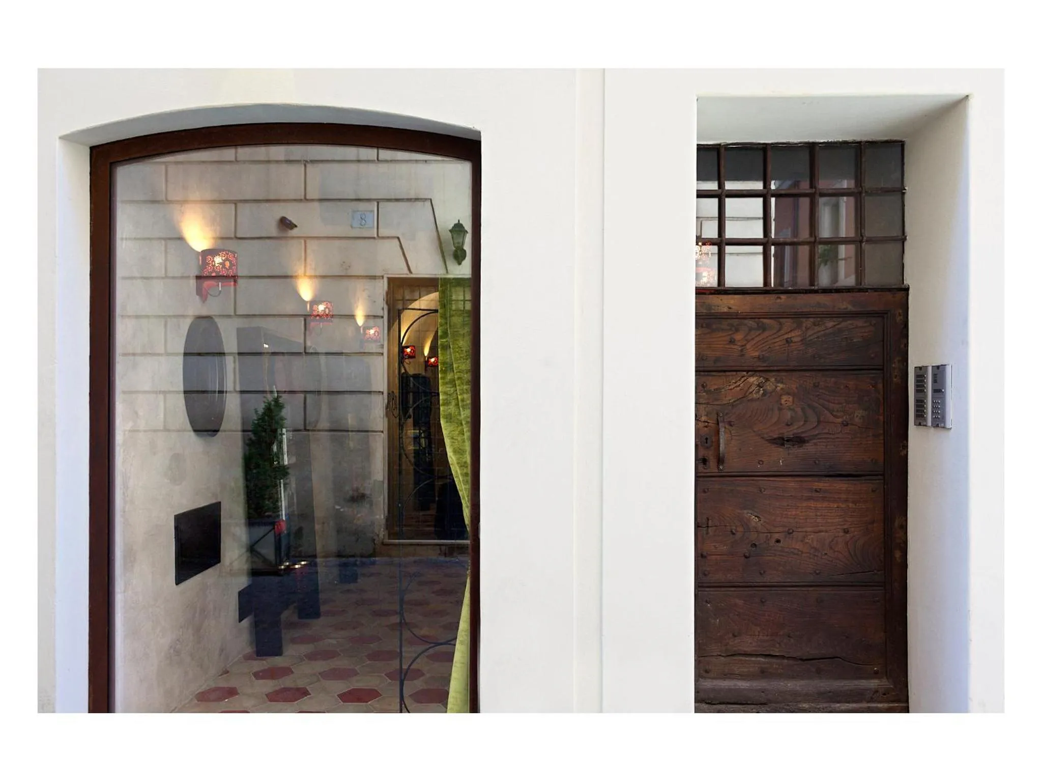 Facade/entrance in Casa de' Coronari