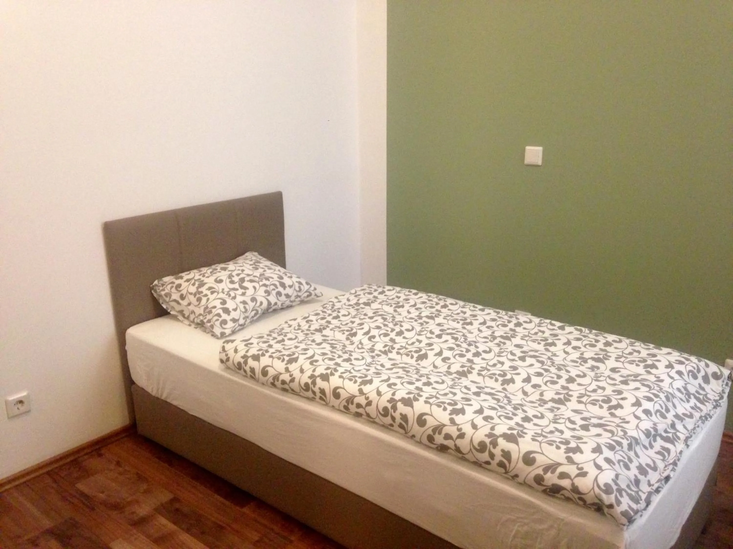 bunk bed, Bed in Dan In'n Out