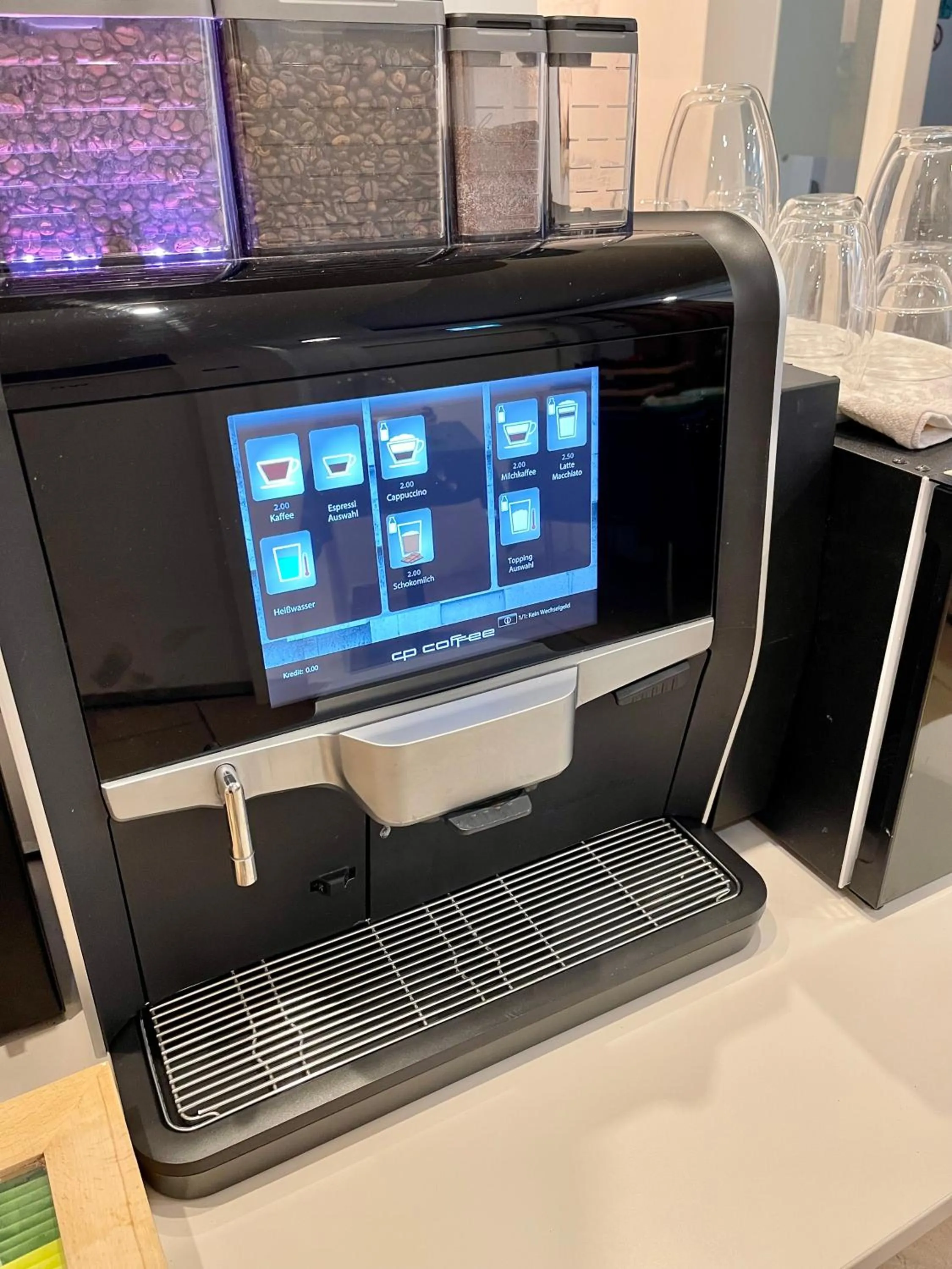 Coffee/tea facilities in Dan In'n Out