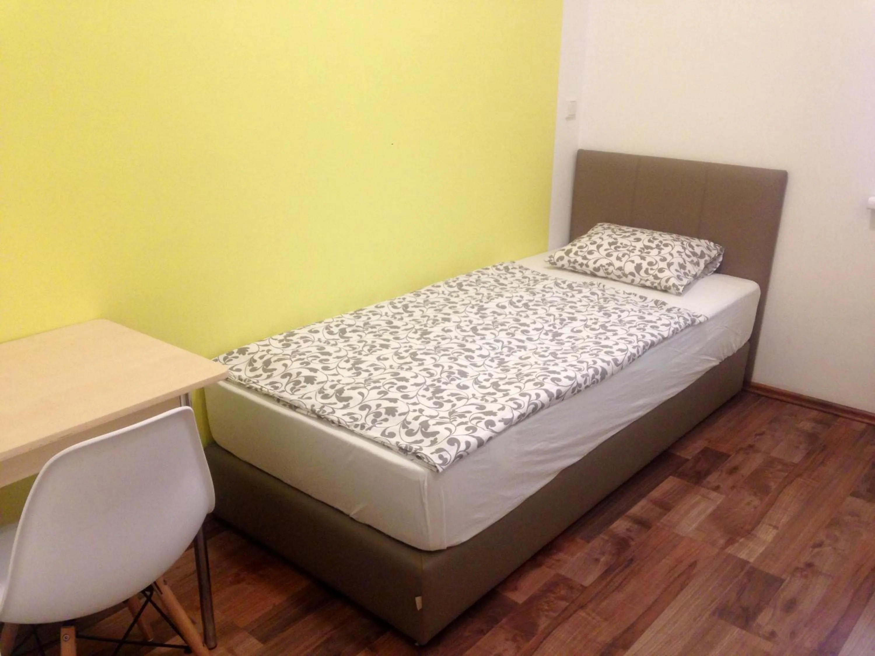 bunk bed, Bed in Dan In'n Out