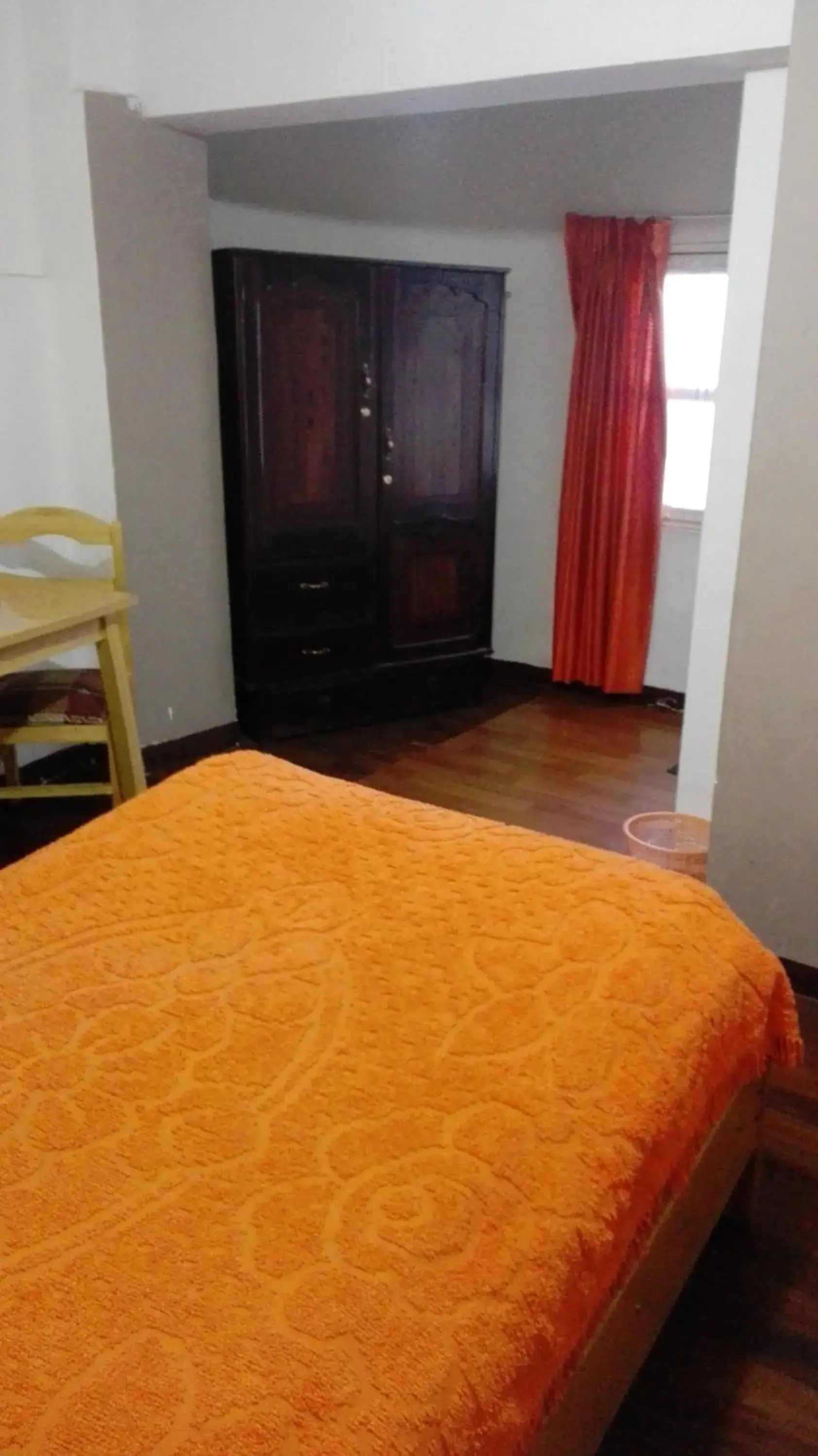 Twin Room with Shared Bathroom in Hostal Isidoros - Terminal de Buses Twin Room with Shared Bathroom in Hostal Isidoros - Terminal de Buses