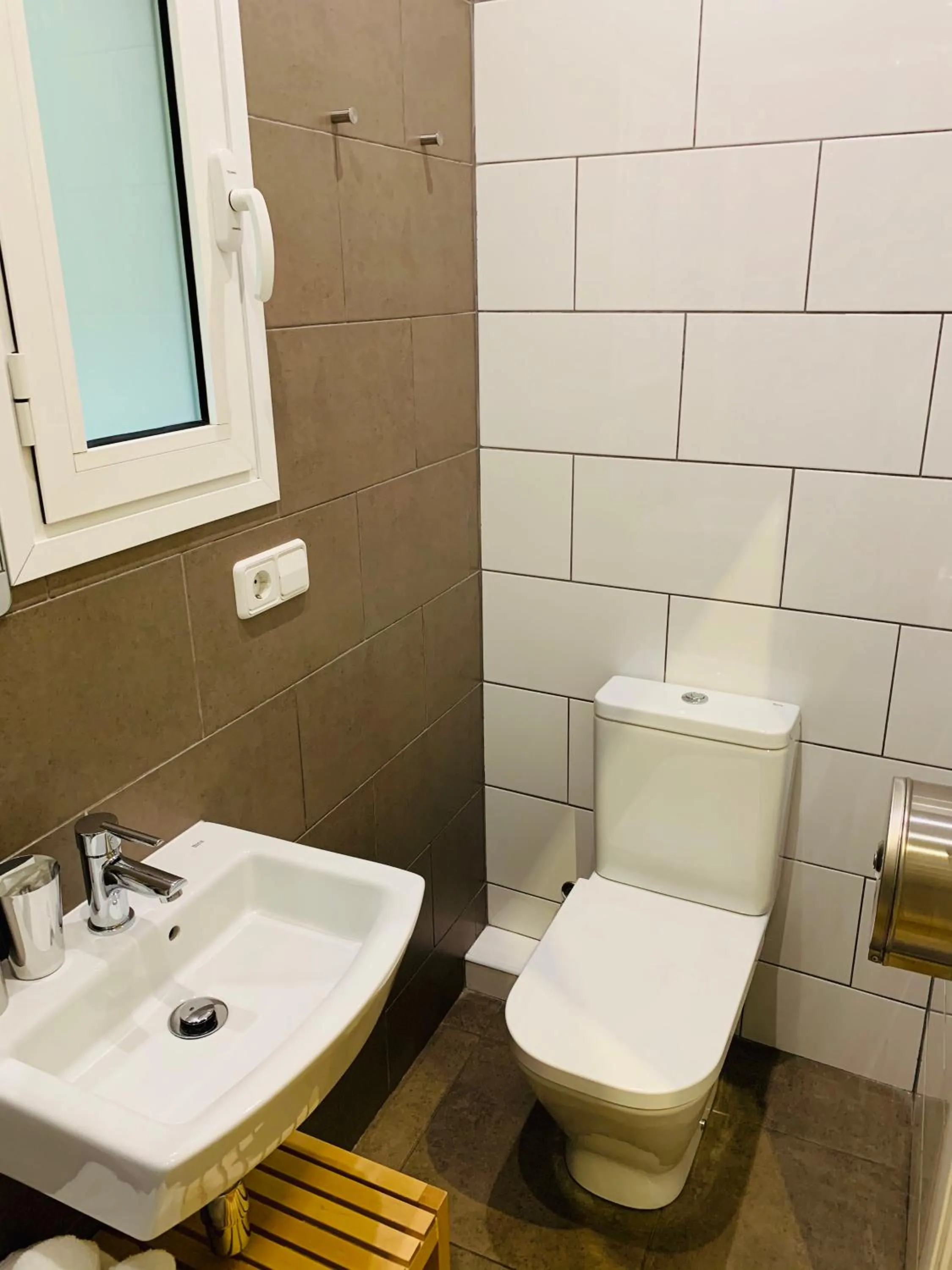 Toilet in Super Balmes Guest House