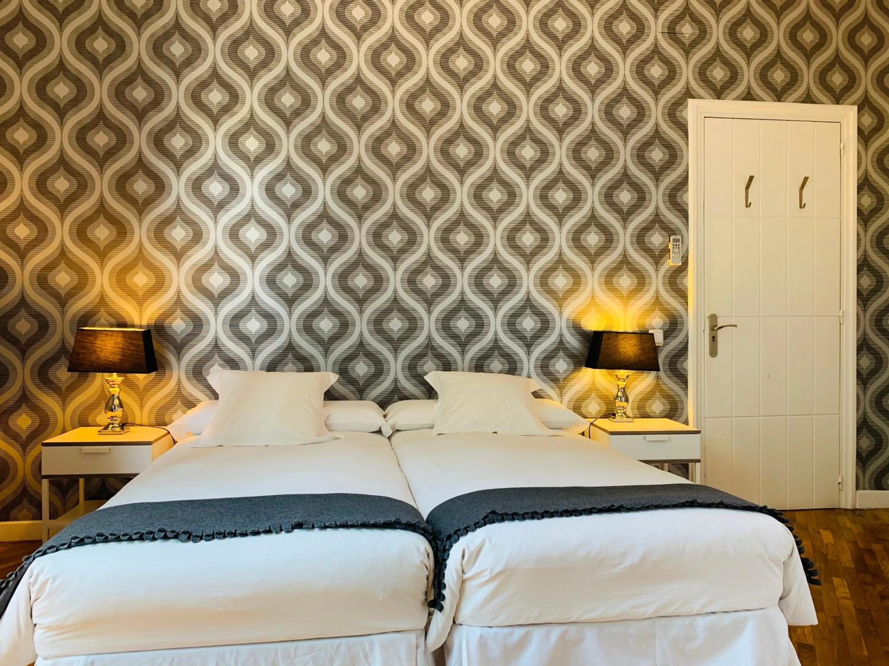 Bed in Super Balmes Guest House