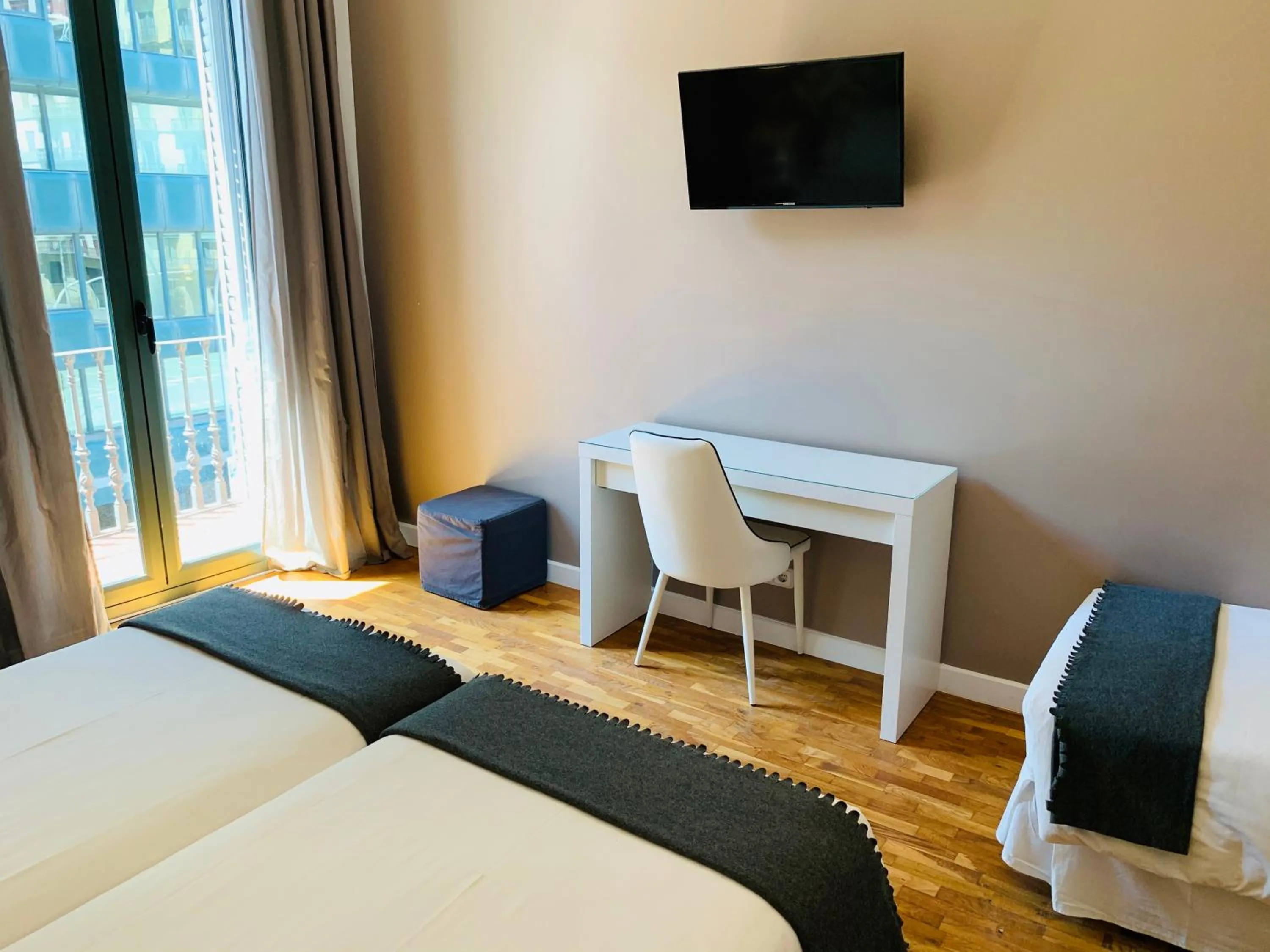 Bed in Super Balmes Guest House