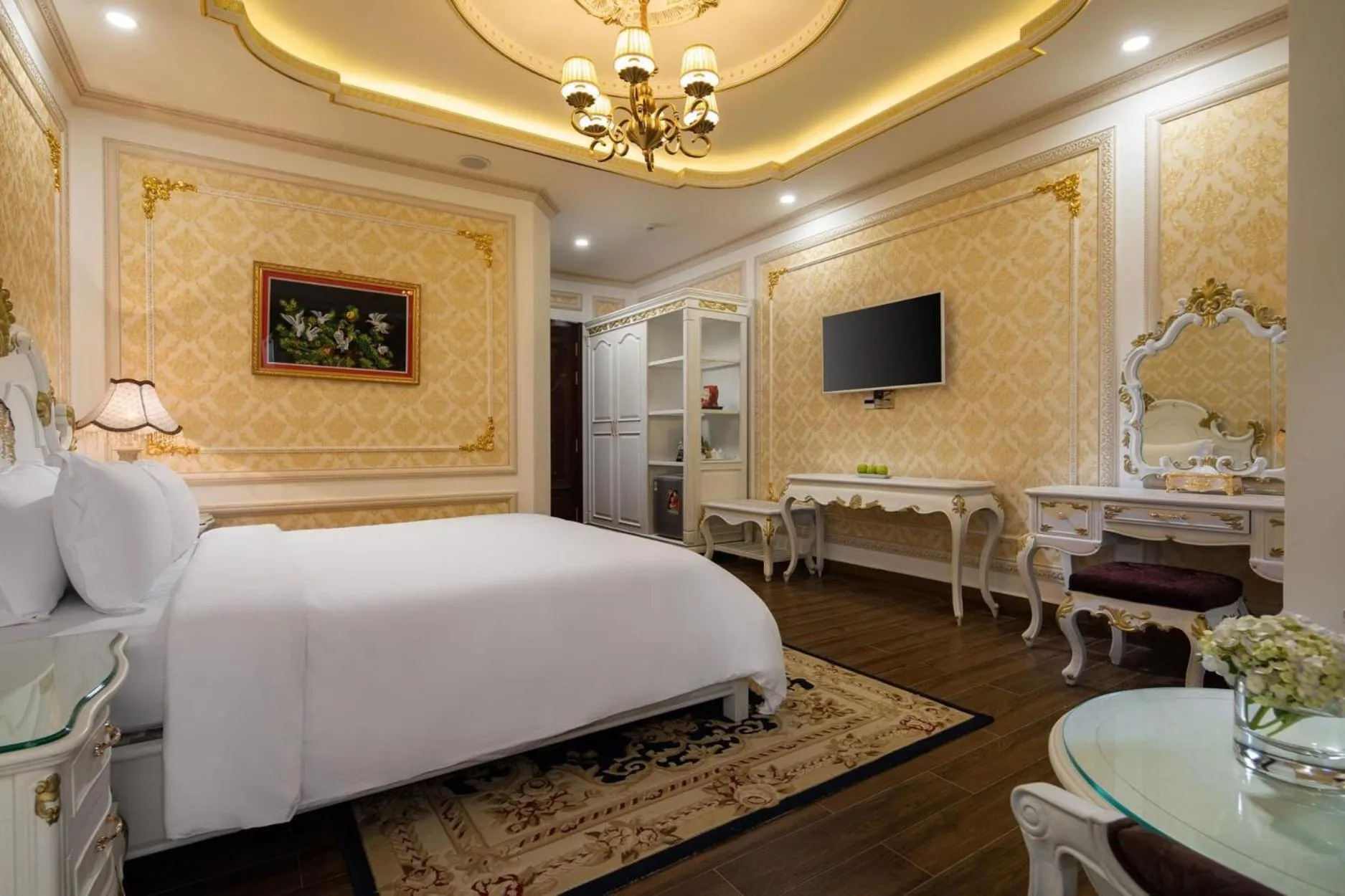 Bed in Dream Boutique Hotel