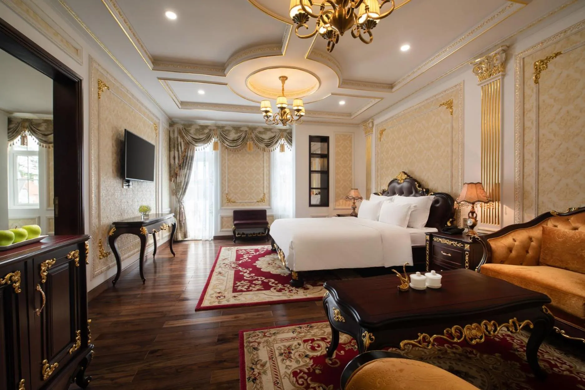 Communal lounge/ TV room in Dream Boutique Hotel