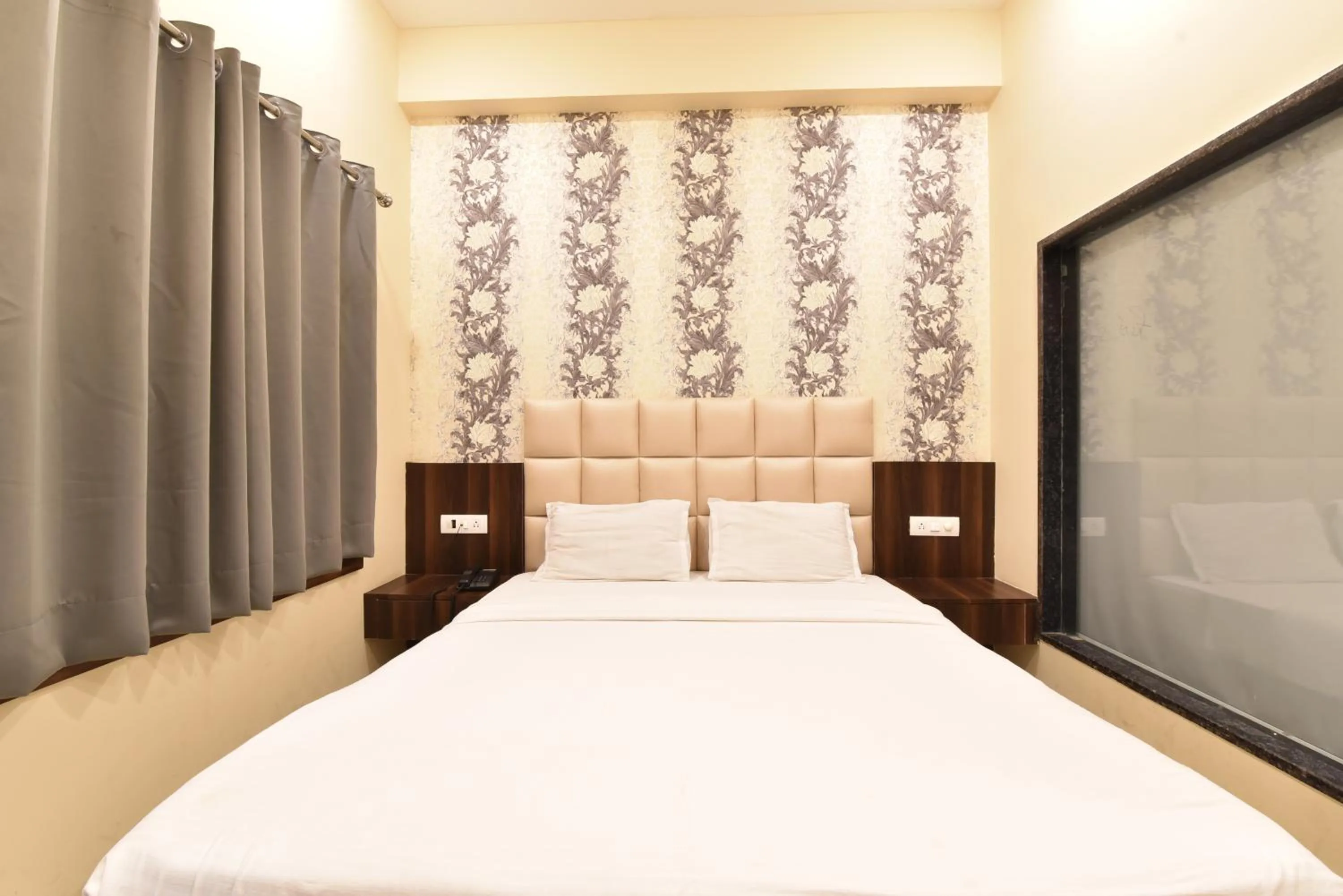 Bed in Hotel Dosa plaza