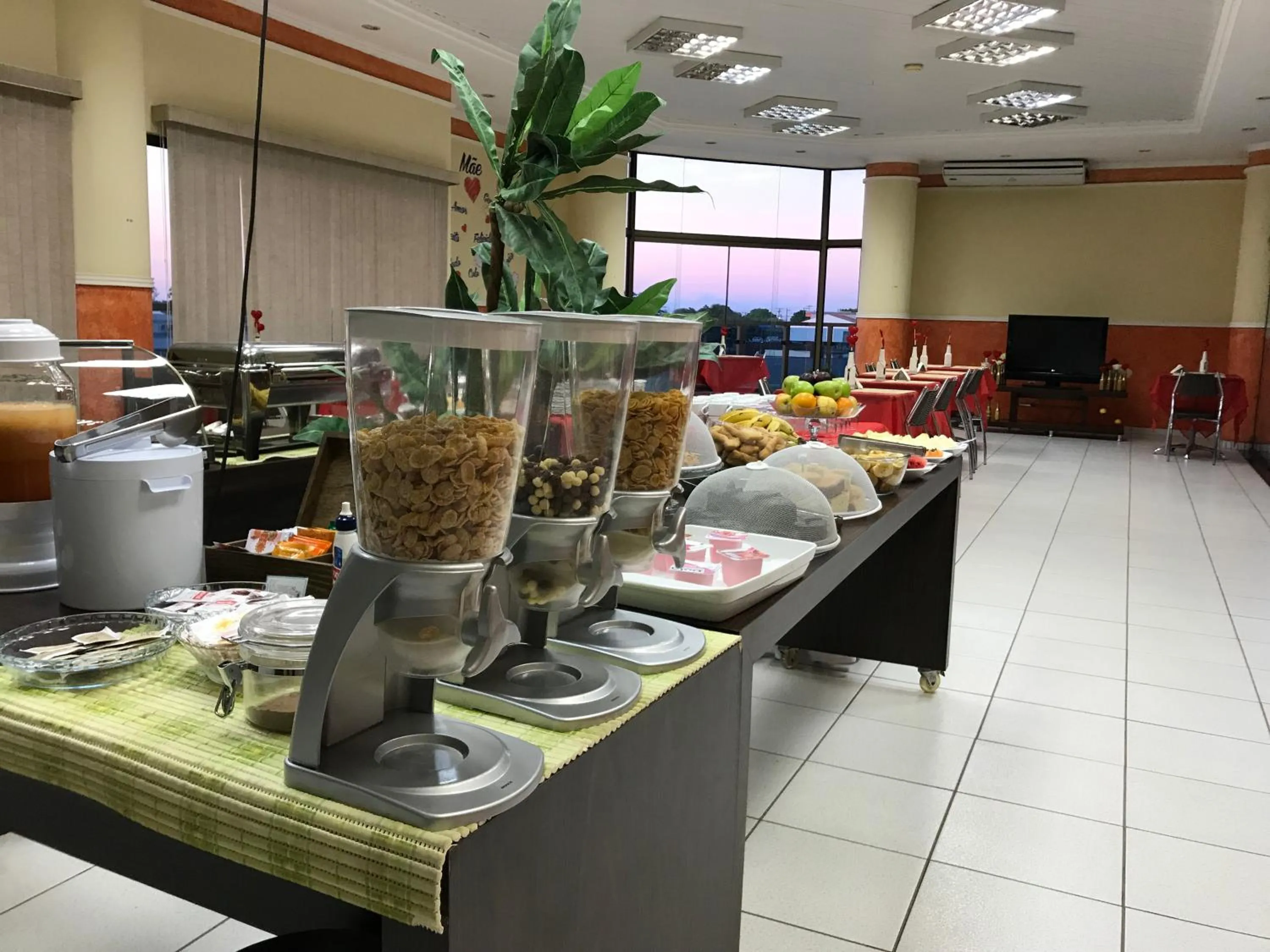 Restaurant/places to eat in Larison Ji-Paraná by - Easy Hotéis