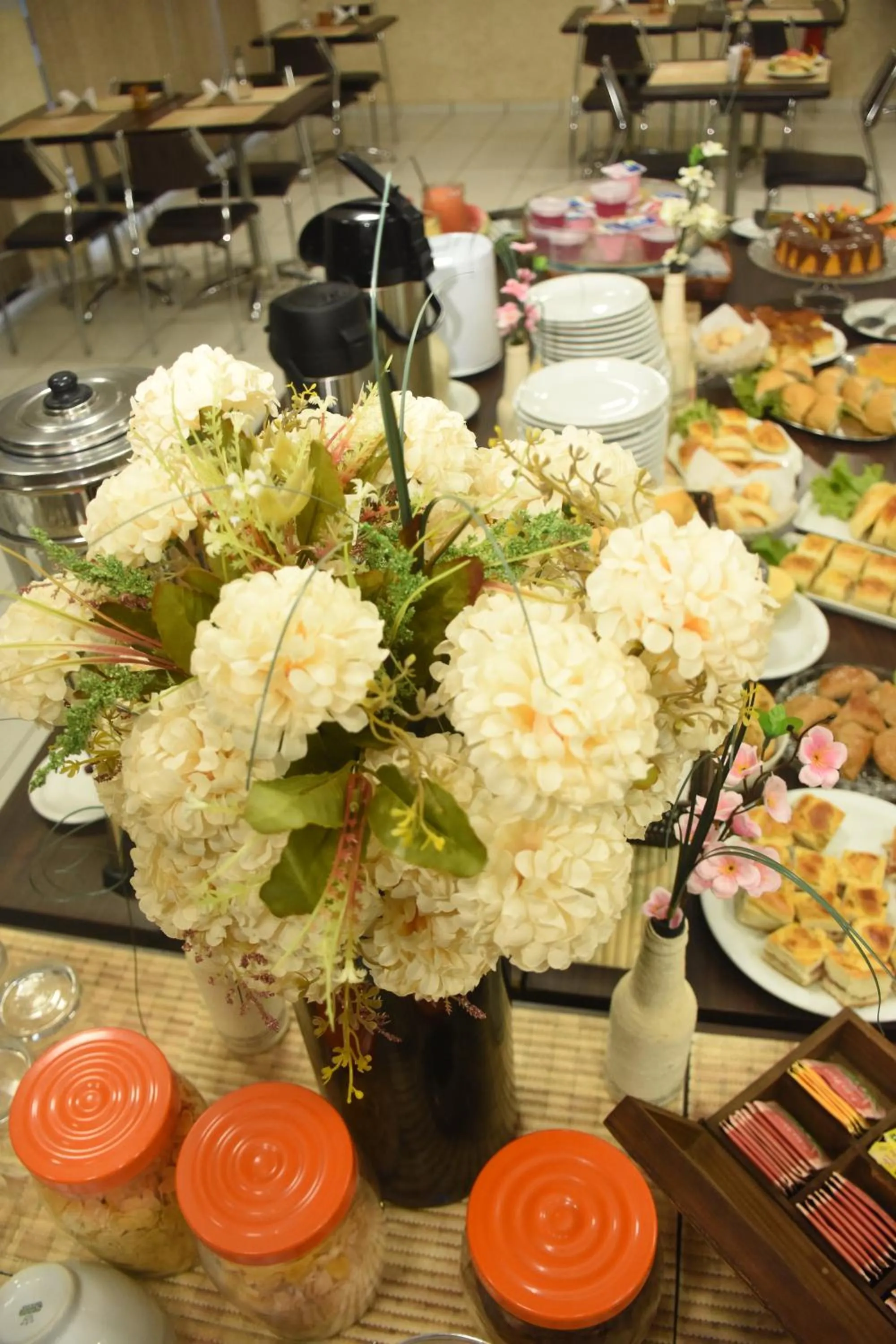 Food in Larison Ji-Paraná by - Easy Hotéis