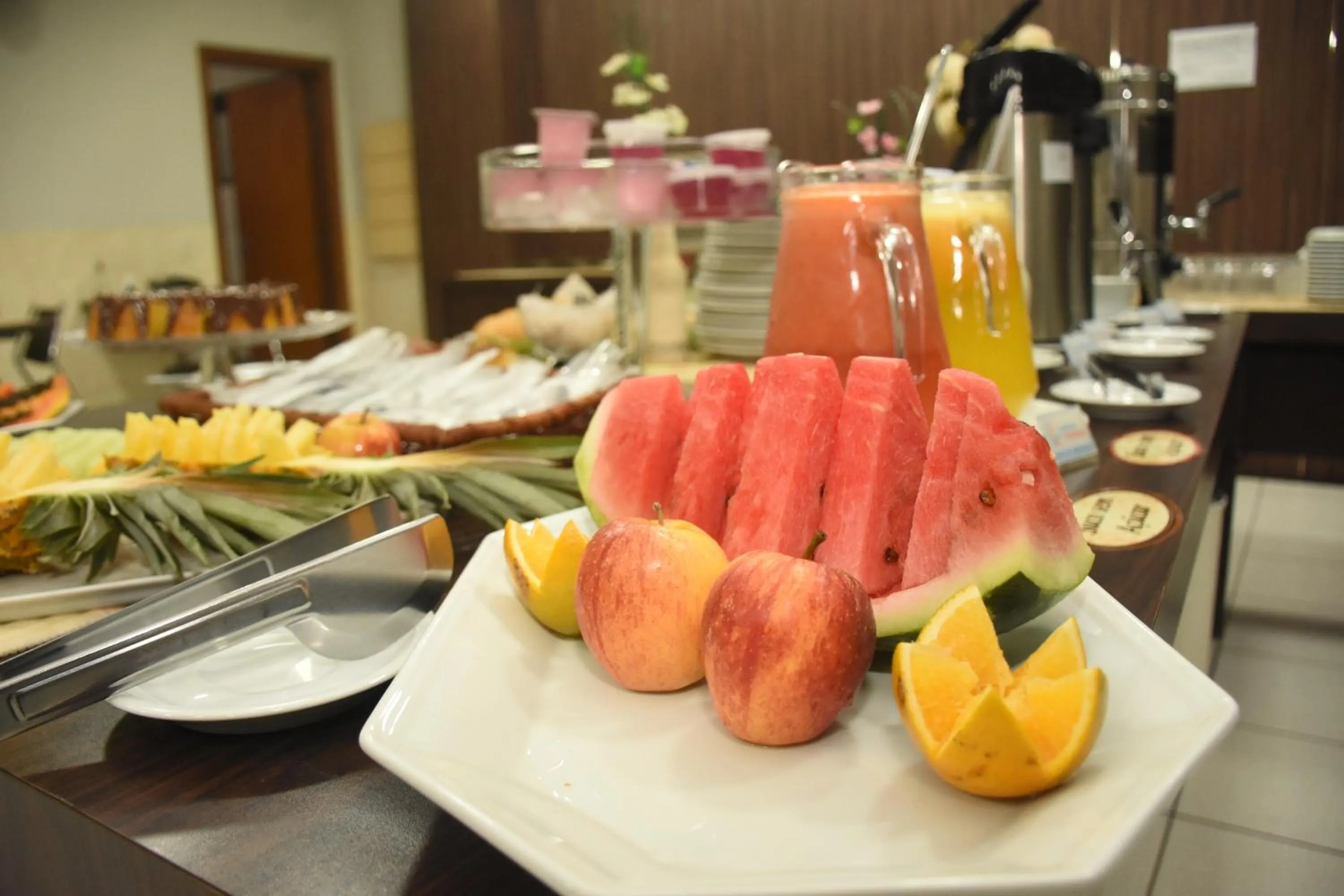 Food and drinks in Larison Ji-Paraná by - Easy Hotéis