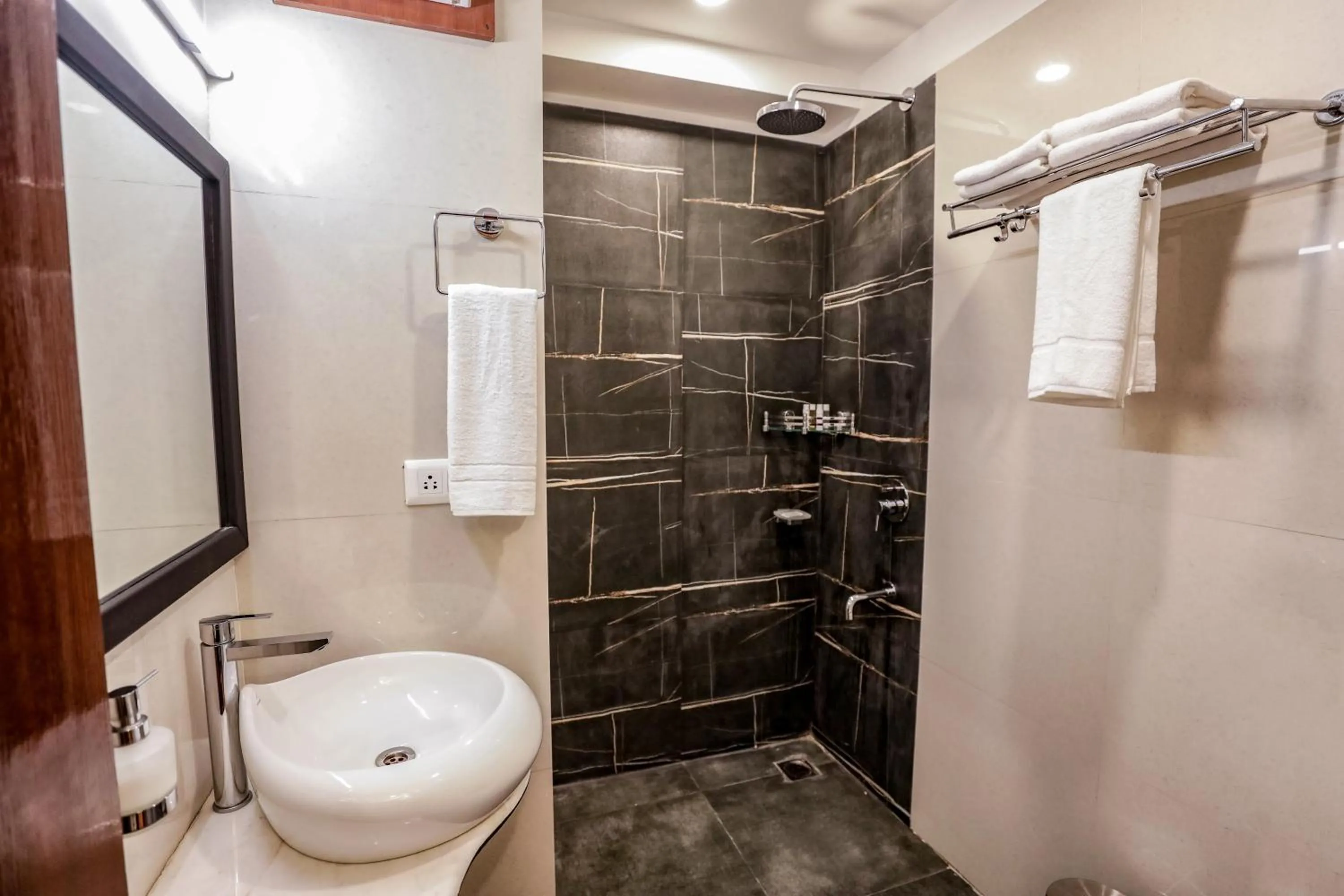 Bathroom in Regenta Resort Madhuganga Ukhimath