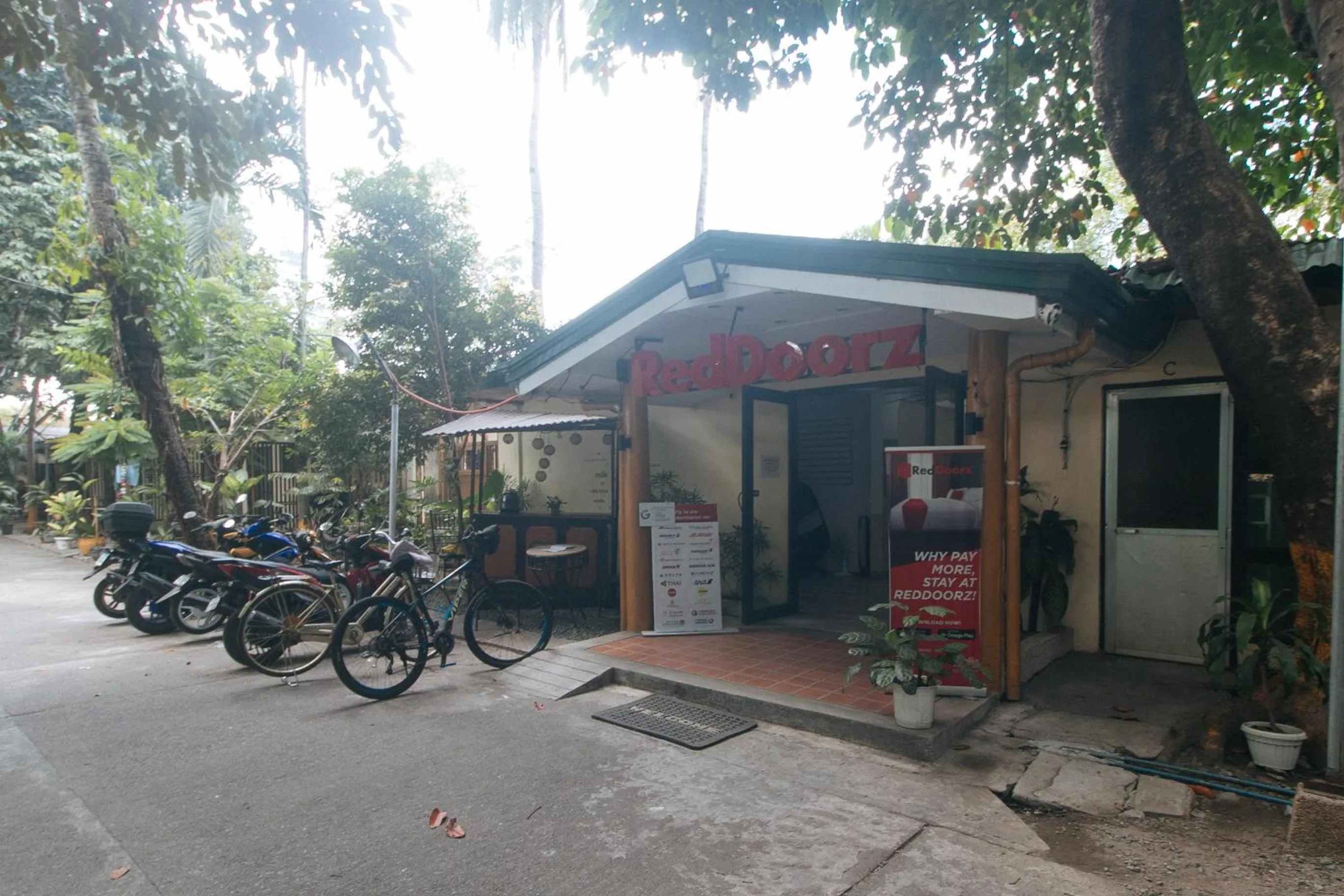 Day in RedDoorz @ The V'Jour Hotel Angeles