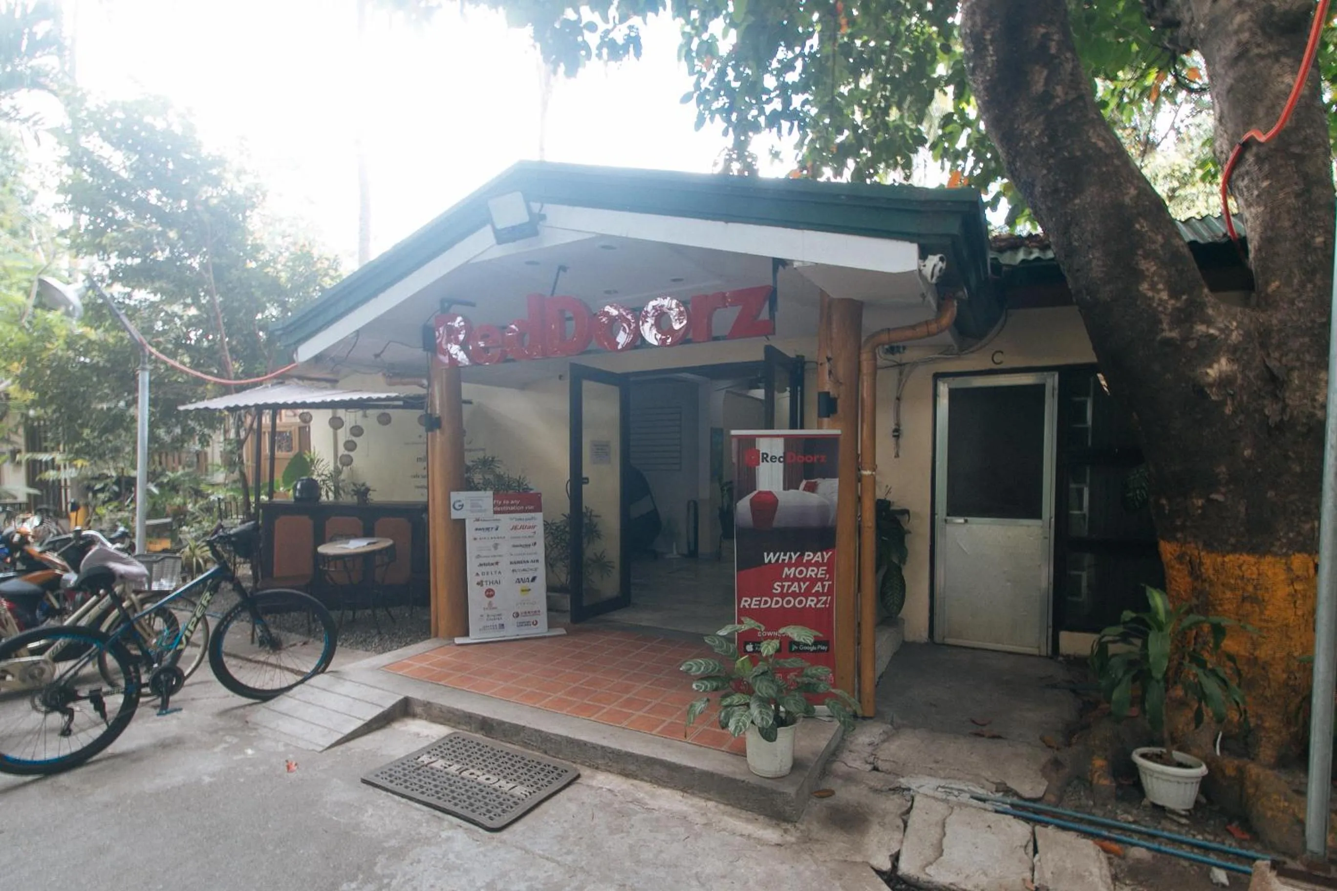 Day in RedDoorz @ The V'Jour Hotel Angeles