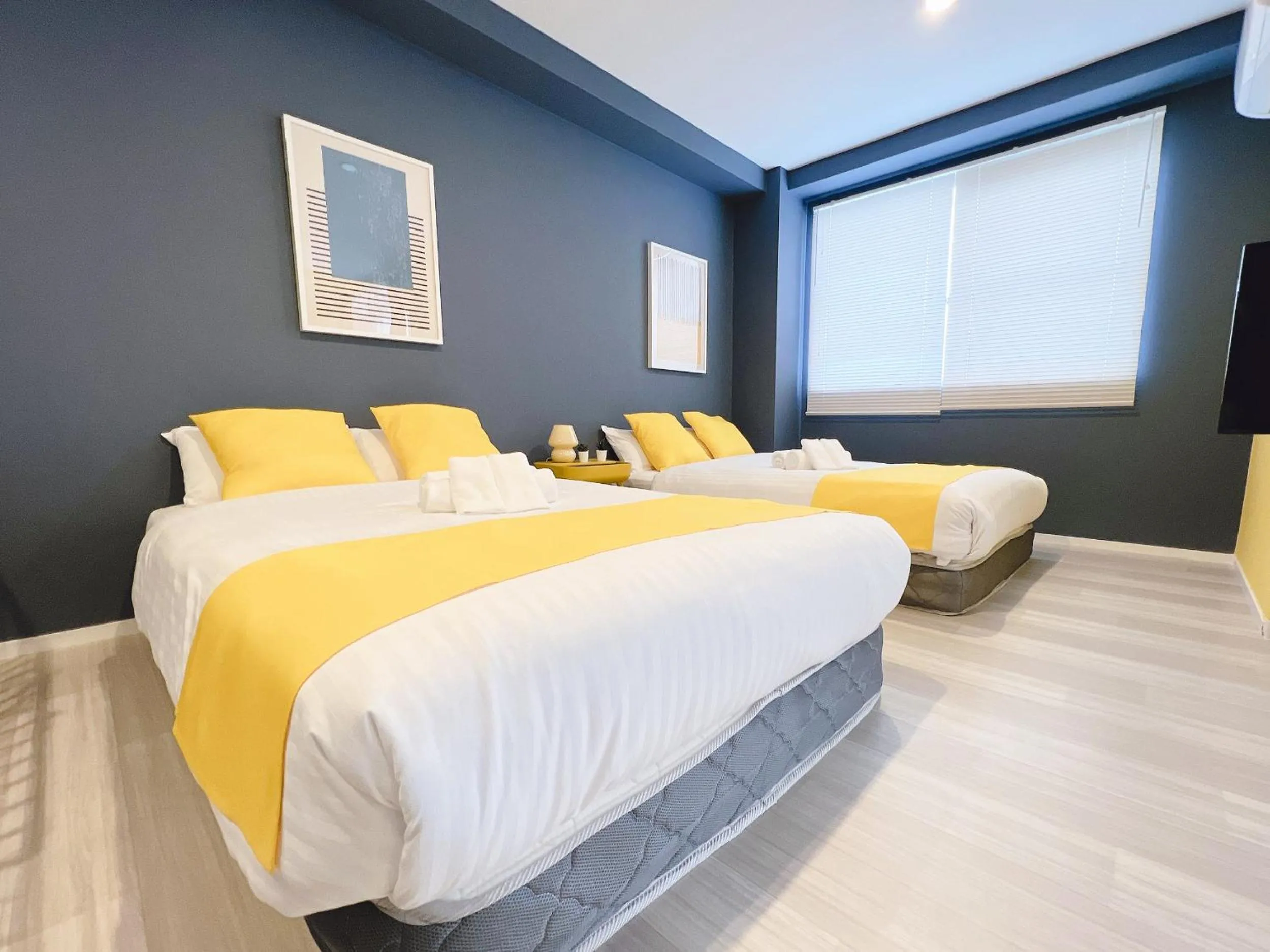 Bed in OUCHI HOTEL Nagarekawa with Dogs