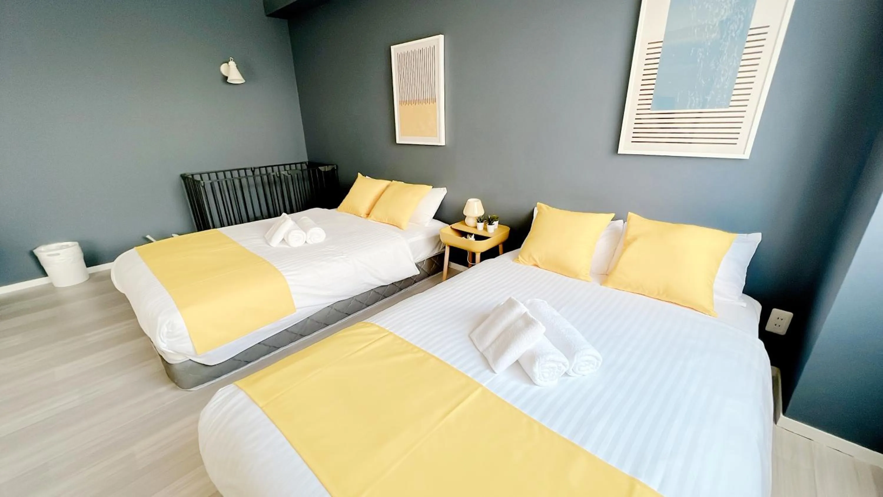 Bed in OUCHI HOTEL Nagarekawa with Dogs