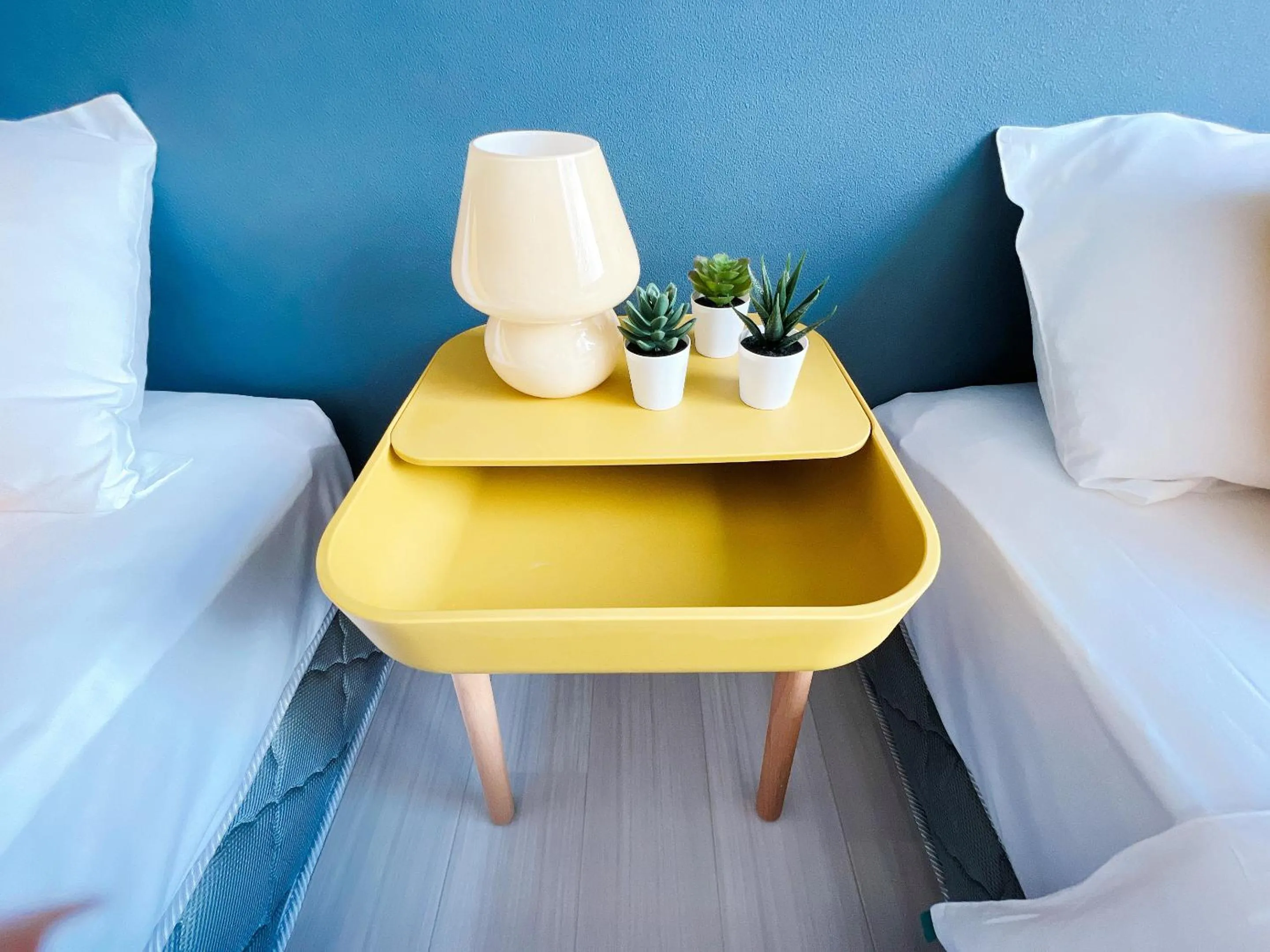 Bed in OUCHI HOTEL Nagarekawa with Dogs