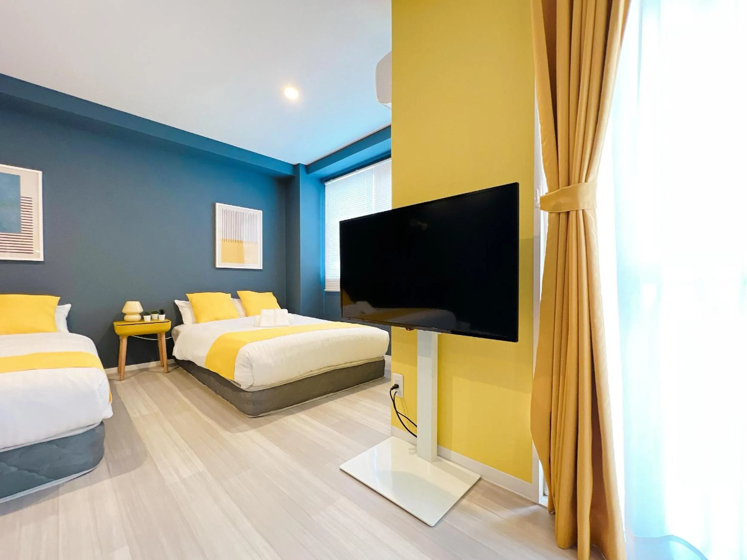 Bed in OUCHI HOTEL Nagarekawa with Dogs