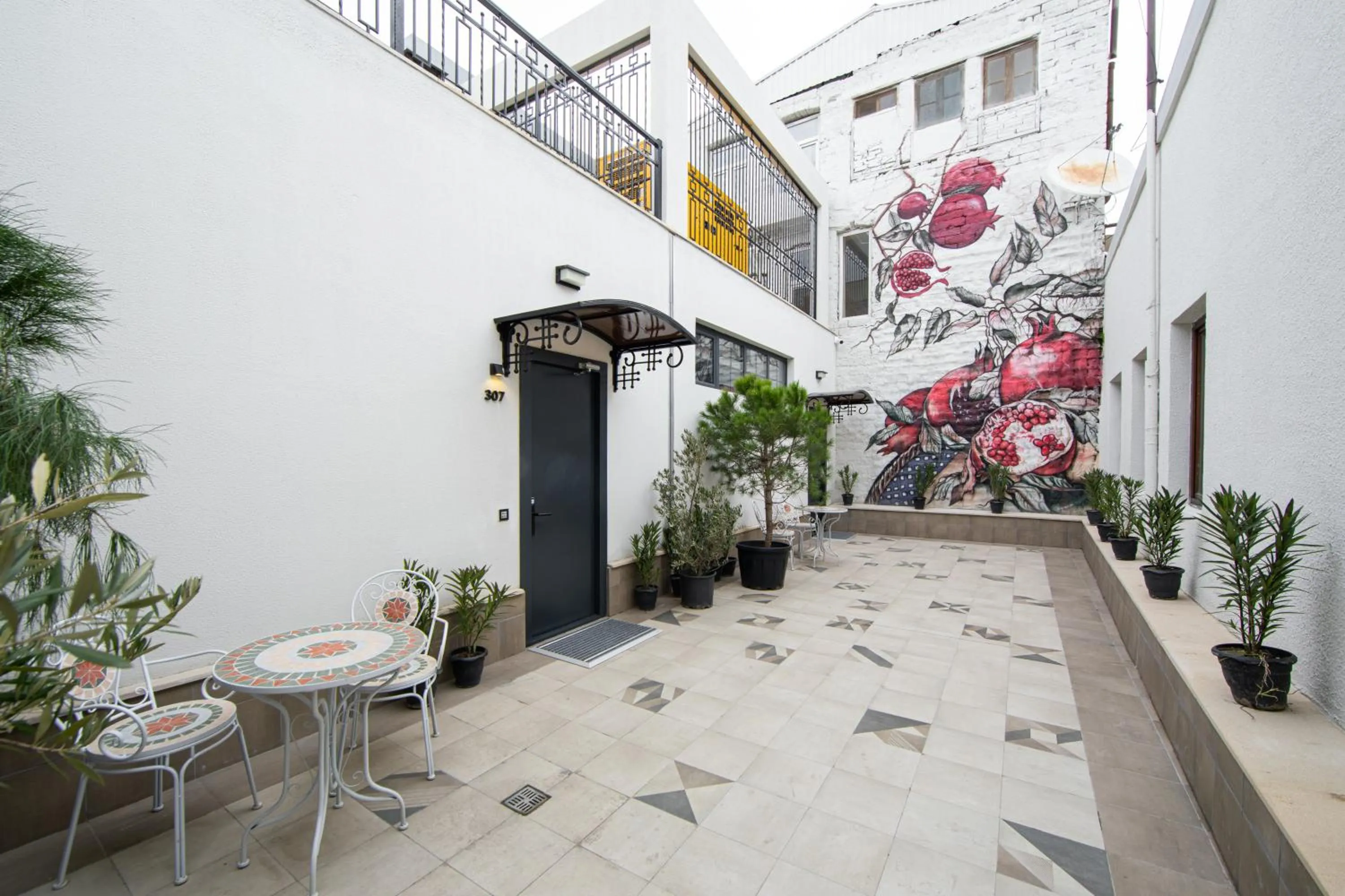 Facade/entrance in Molokan Inn Hotel