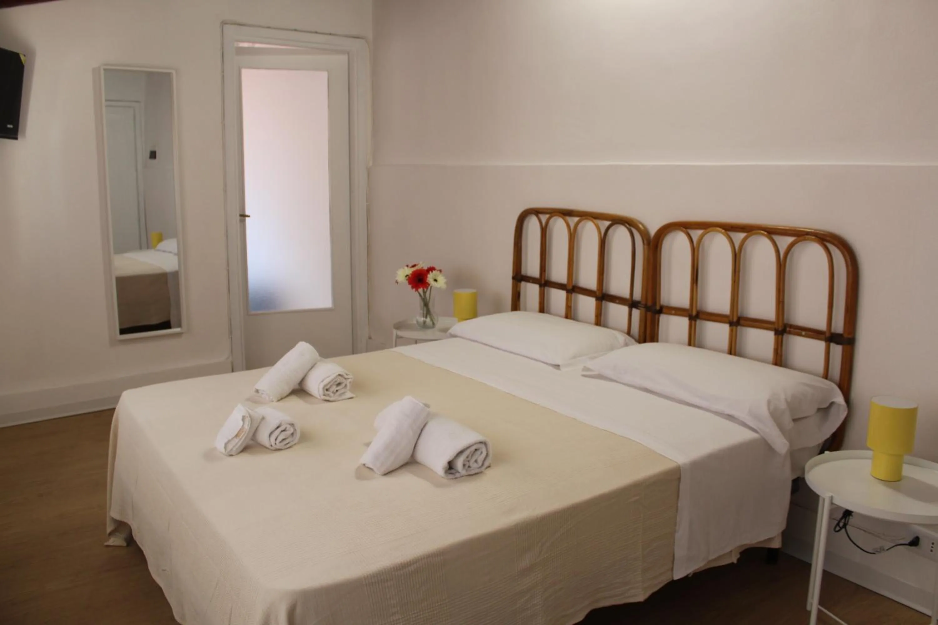Bed in Terrasini 2000 Home Holidays