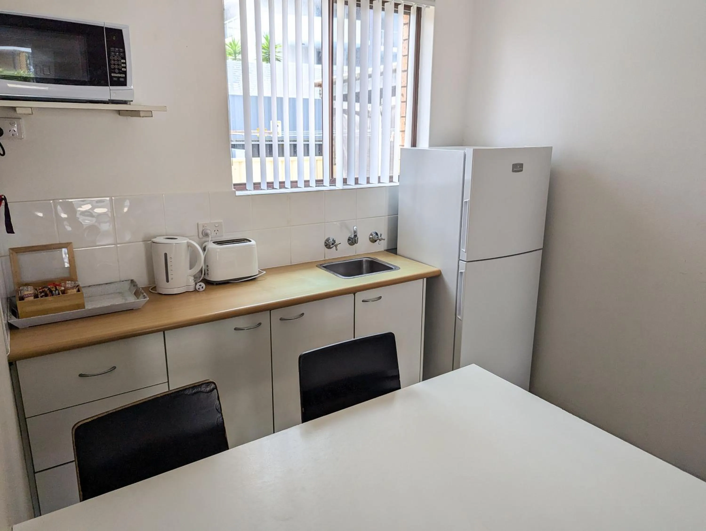 kitchen in Bella Villa Motor Inn