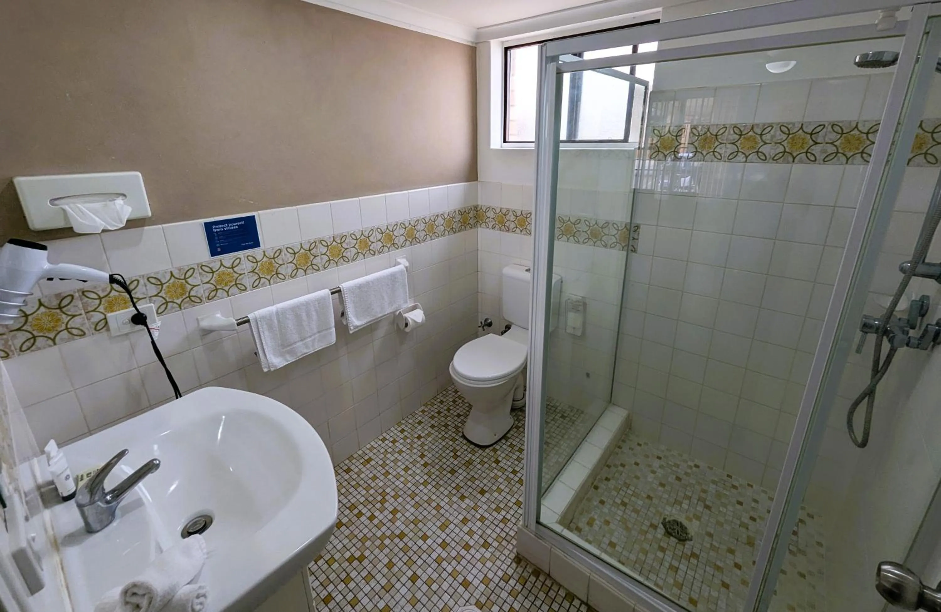 Bathroom in Bella Villa Motor Inn