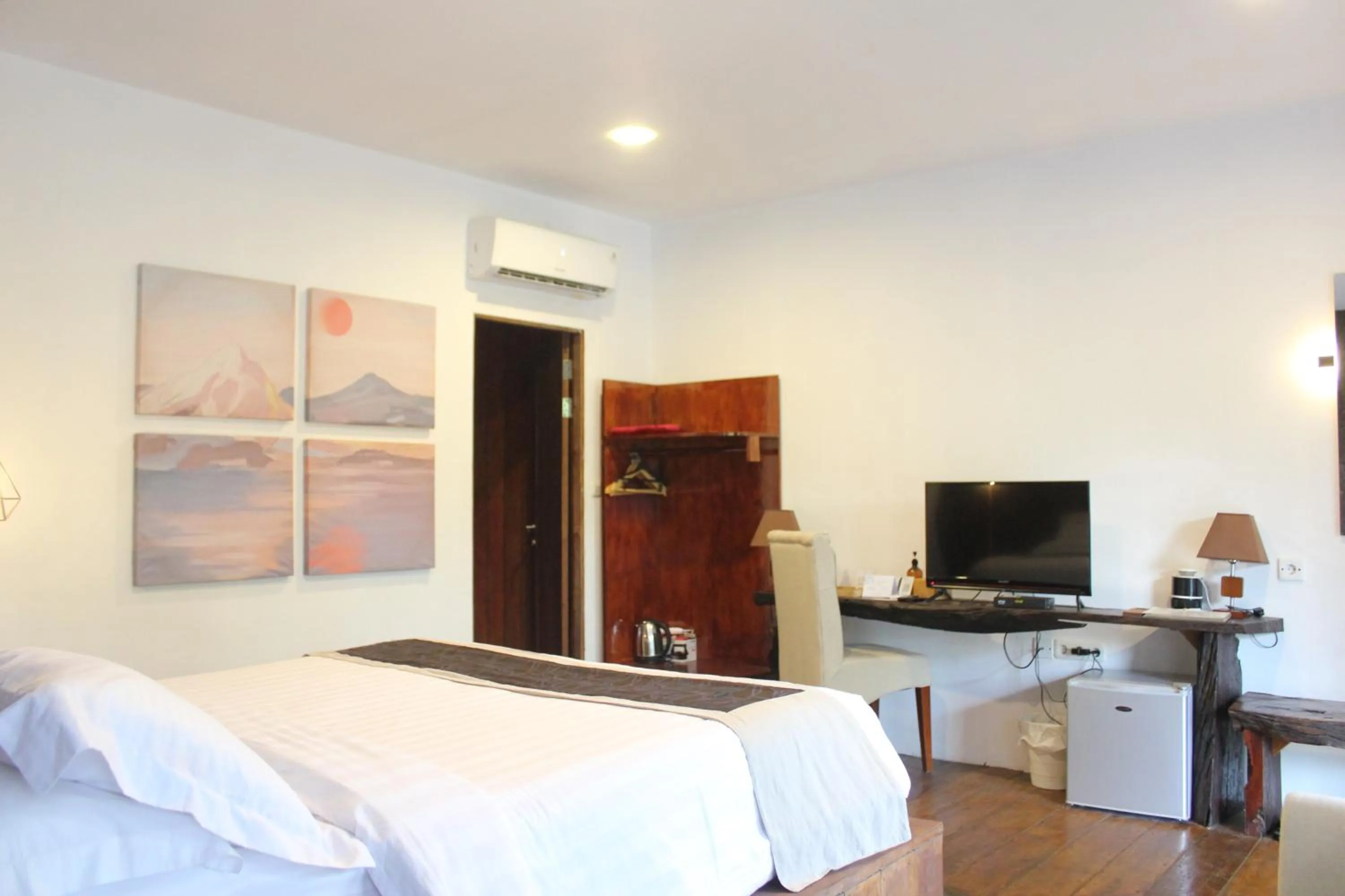 Bed in Natuna Dive Resort