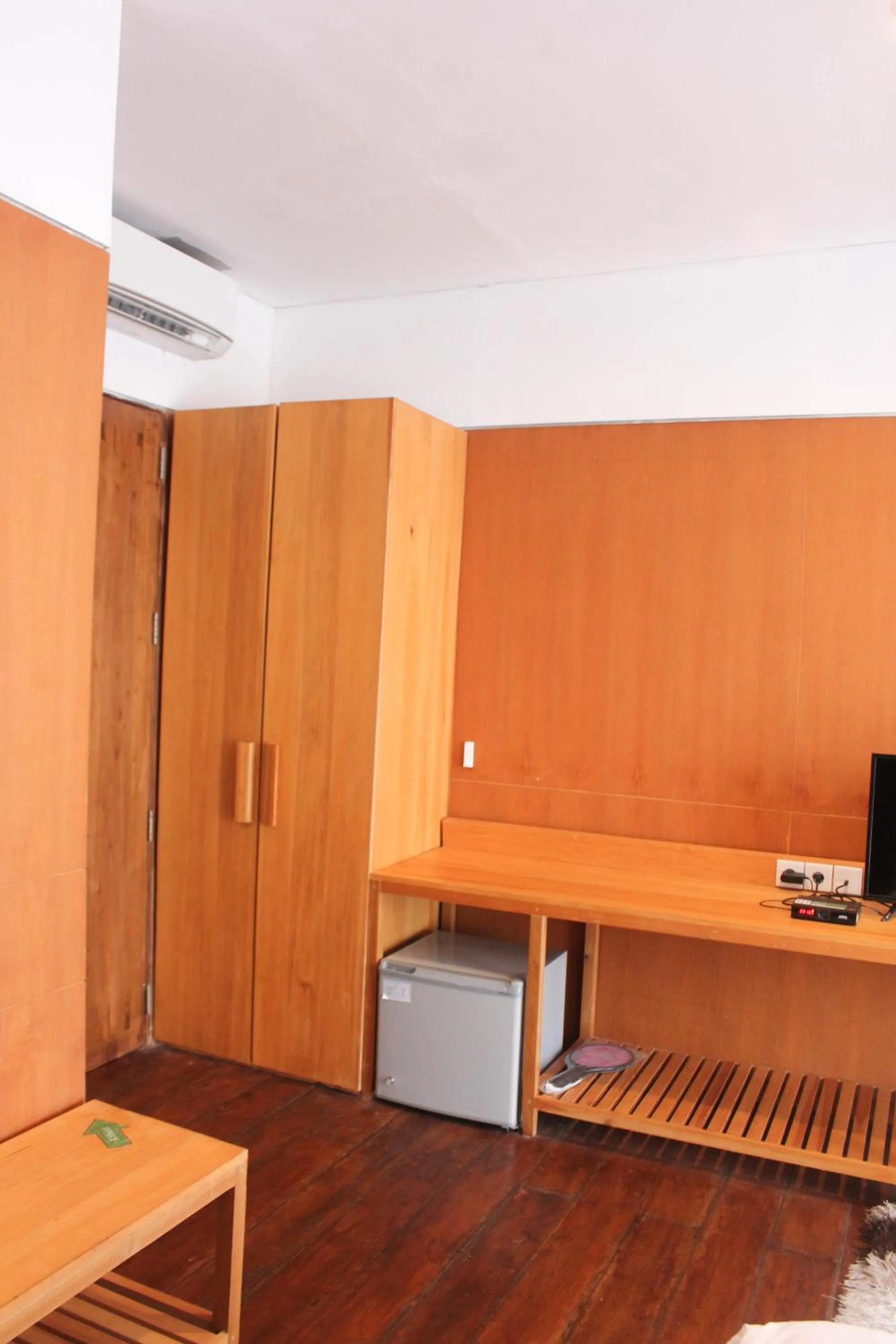 hair dresser in Natuna Dive Resort