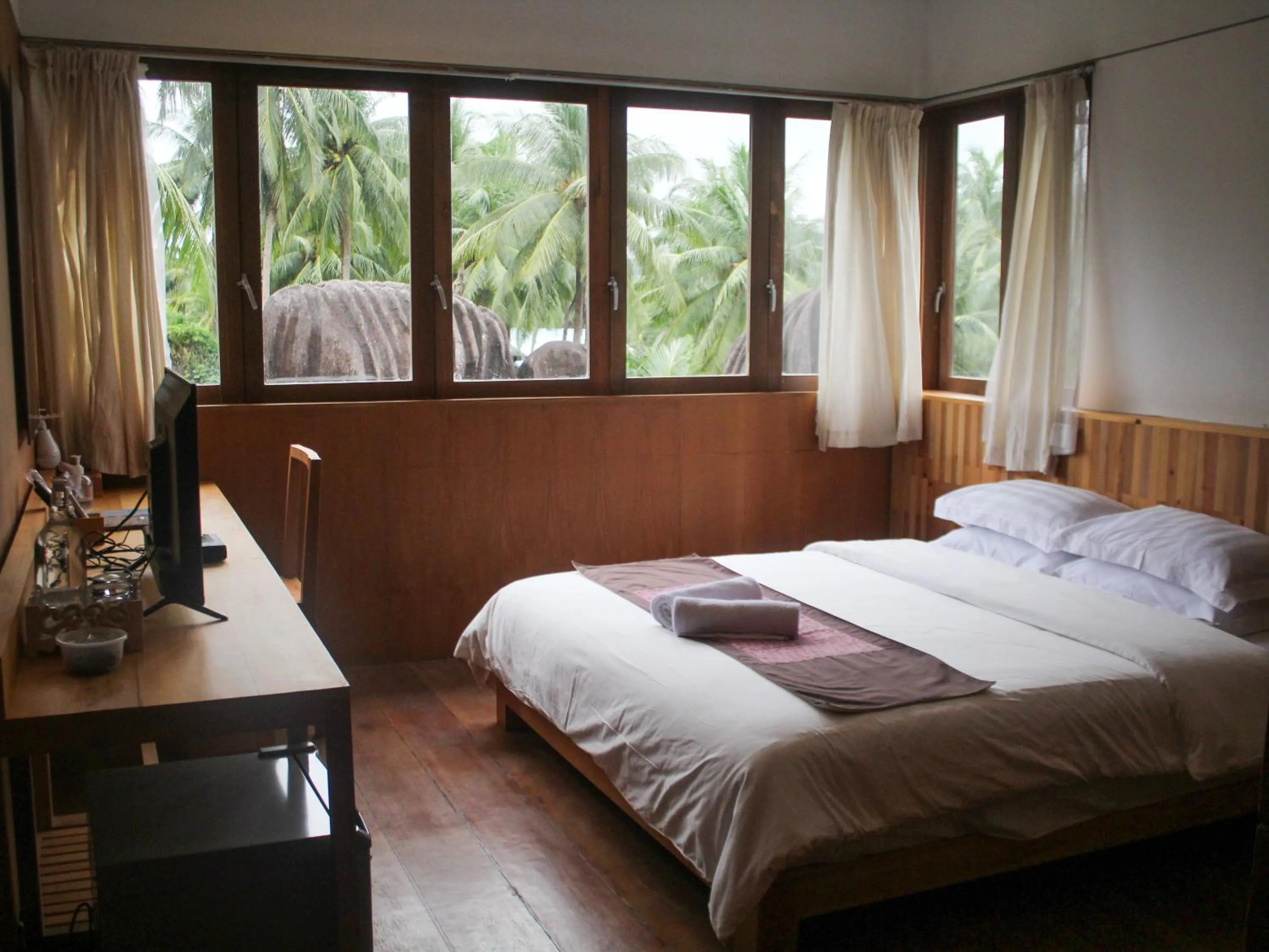 Bedroom, Bed in Natuna Dive Resort