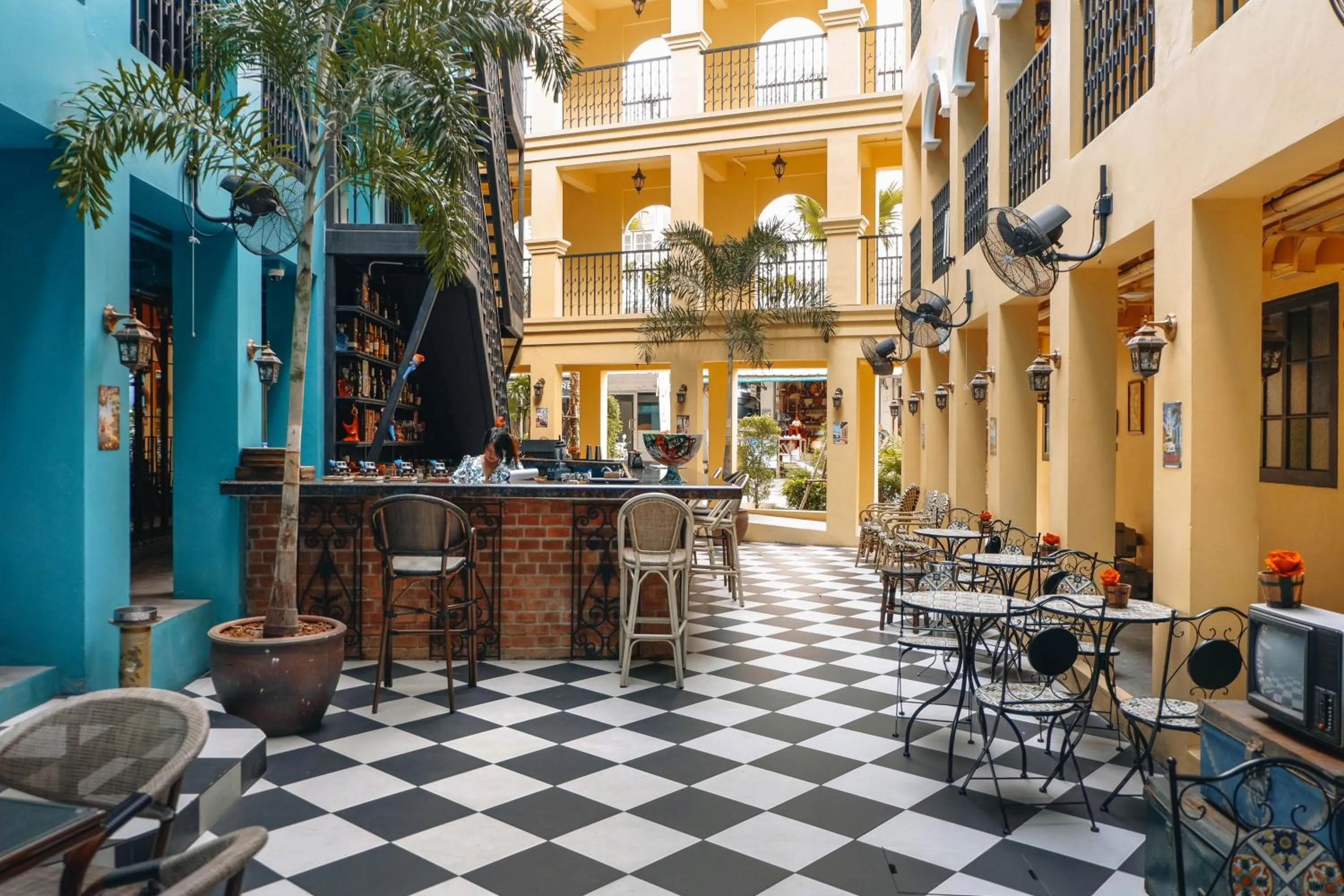 Lounge or bar in The Quba Boutique Hotel Pattaya