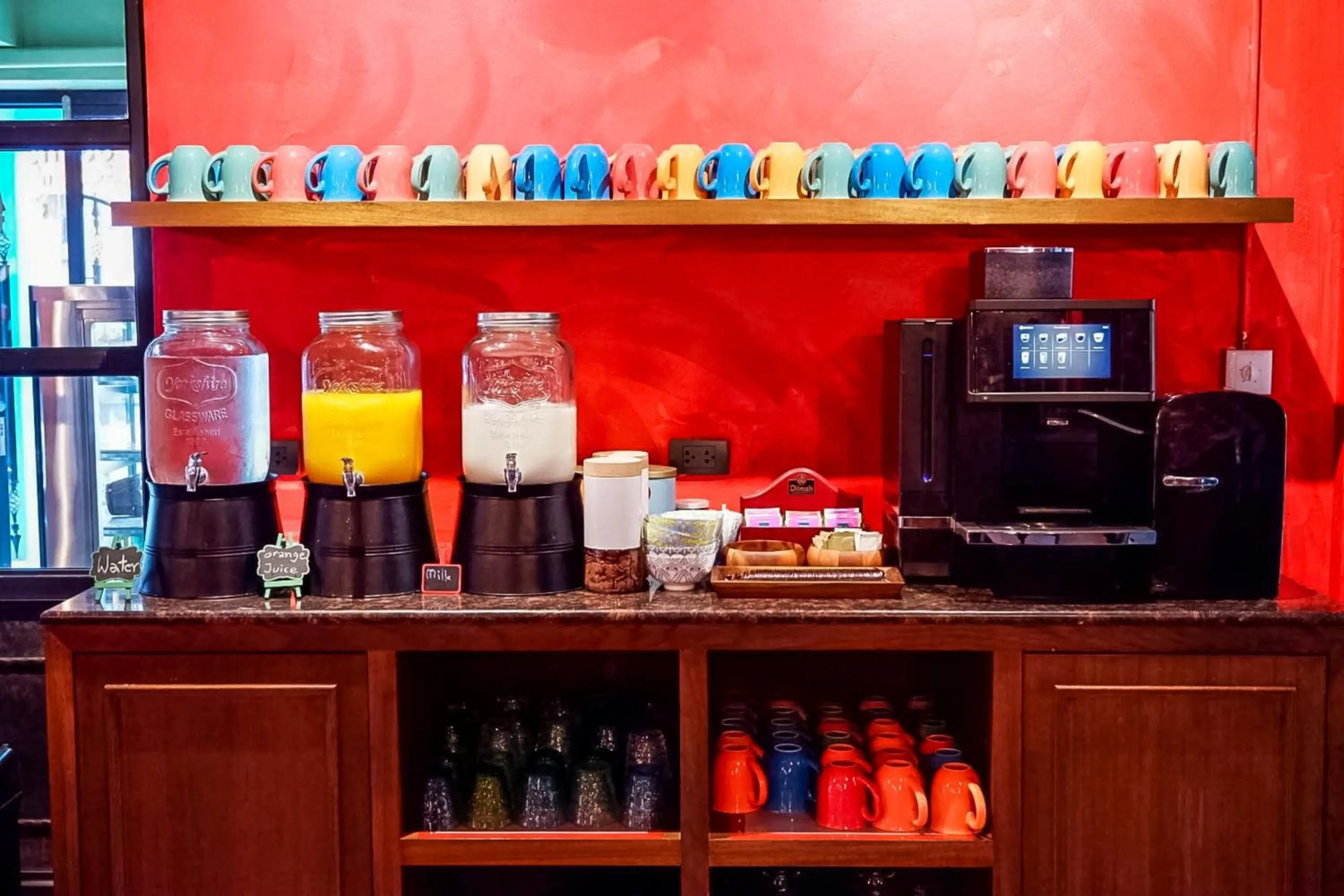 Restaurant/places to eat in The Quba Boutique Hotel Pattaya