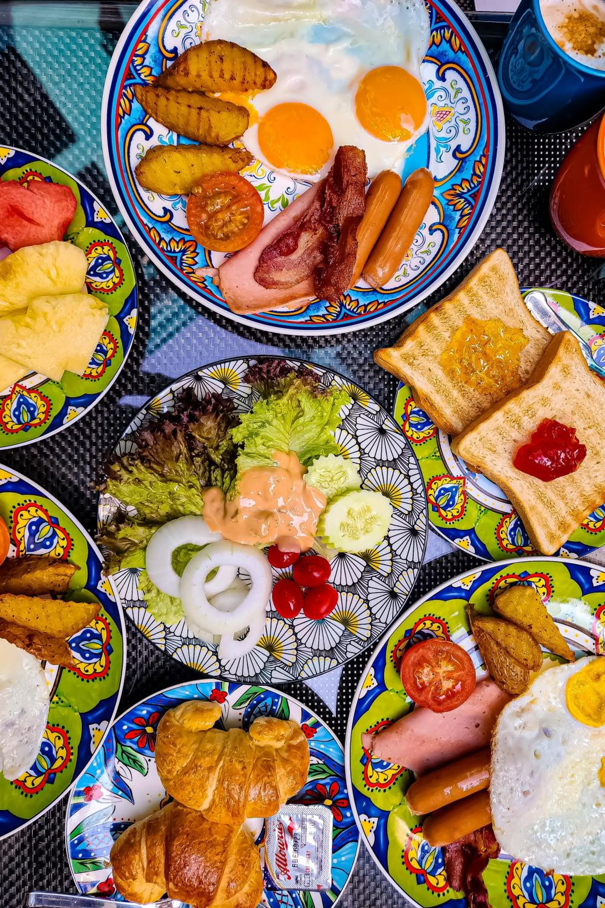 Food and drinks in The Quba Boutique Hotel Pattaya