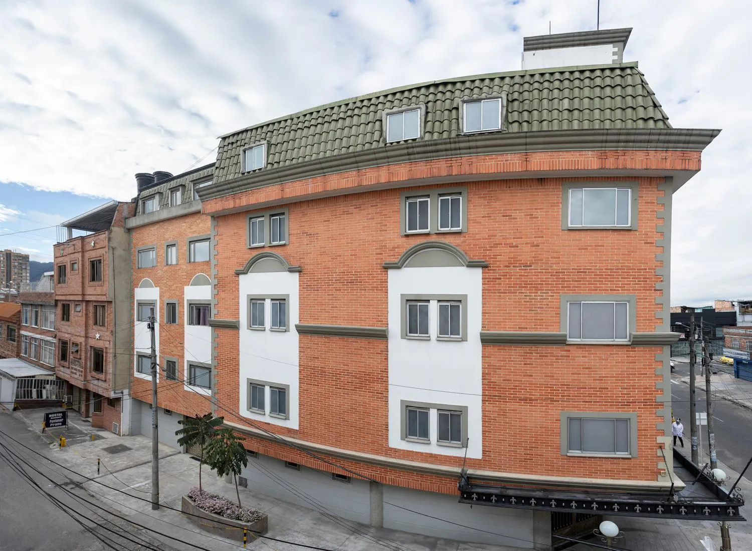 Street view in Hotel Picasso Inn