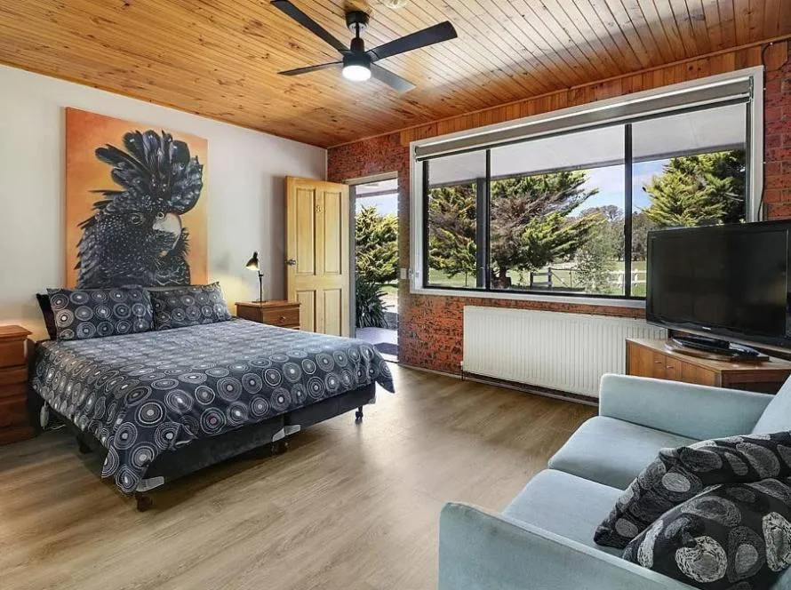 Bed in Merrijig Motor Inn