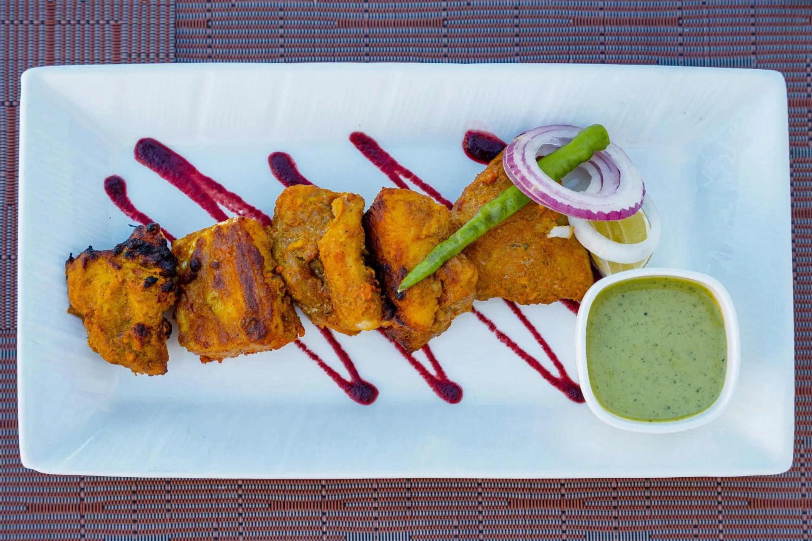 Restaurant/places to eat in Aura Suites