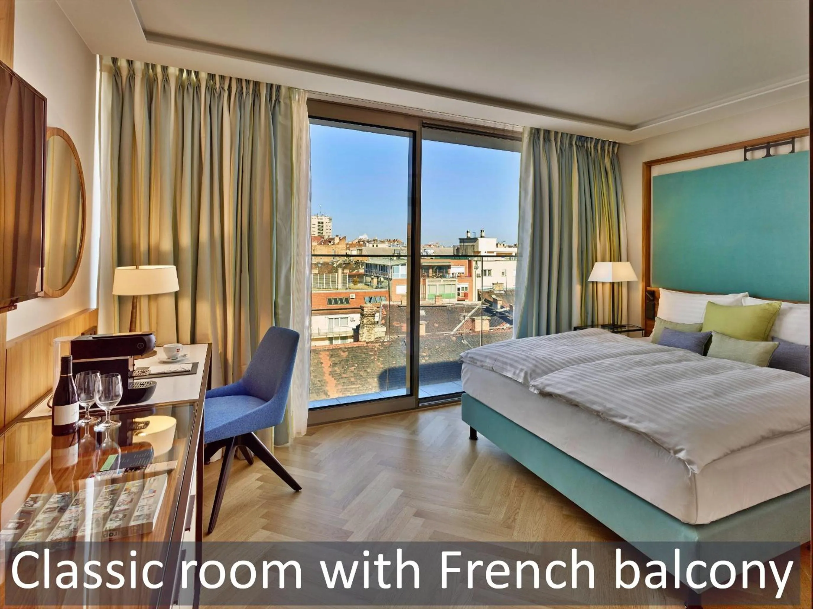 Bed in EST Grand Hotel Savoy