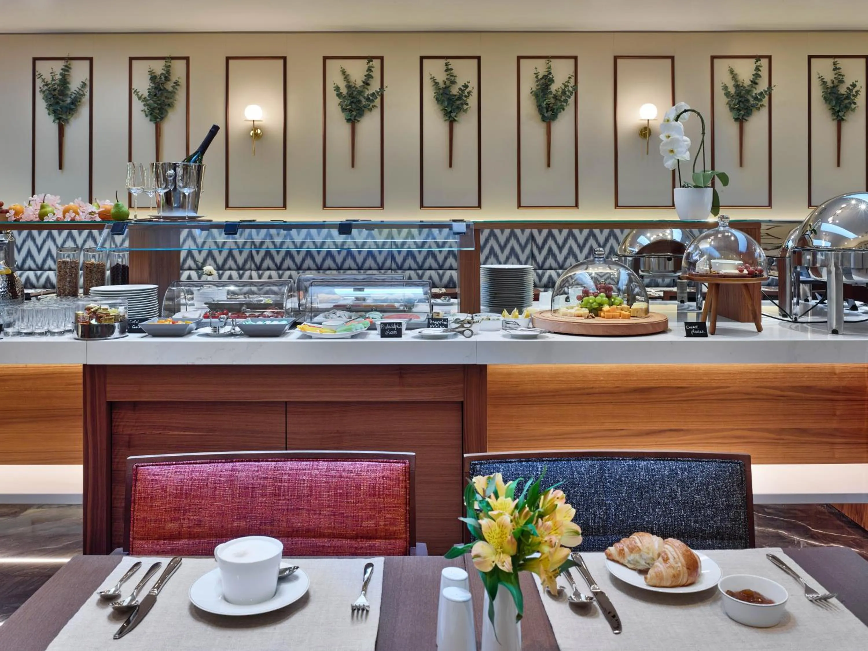 Buffet breakfast in EST Grand Hotel Savoy