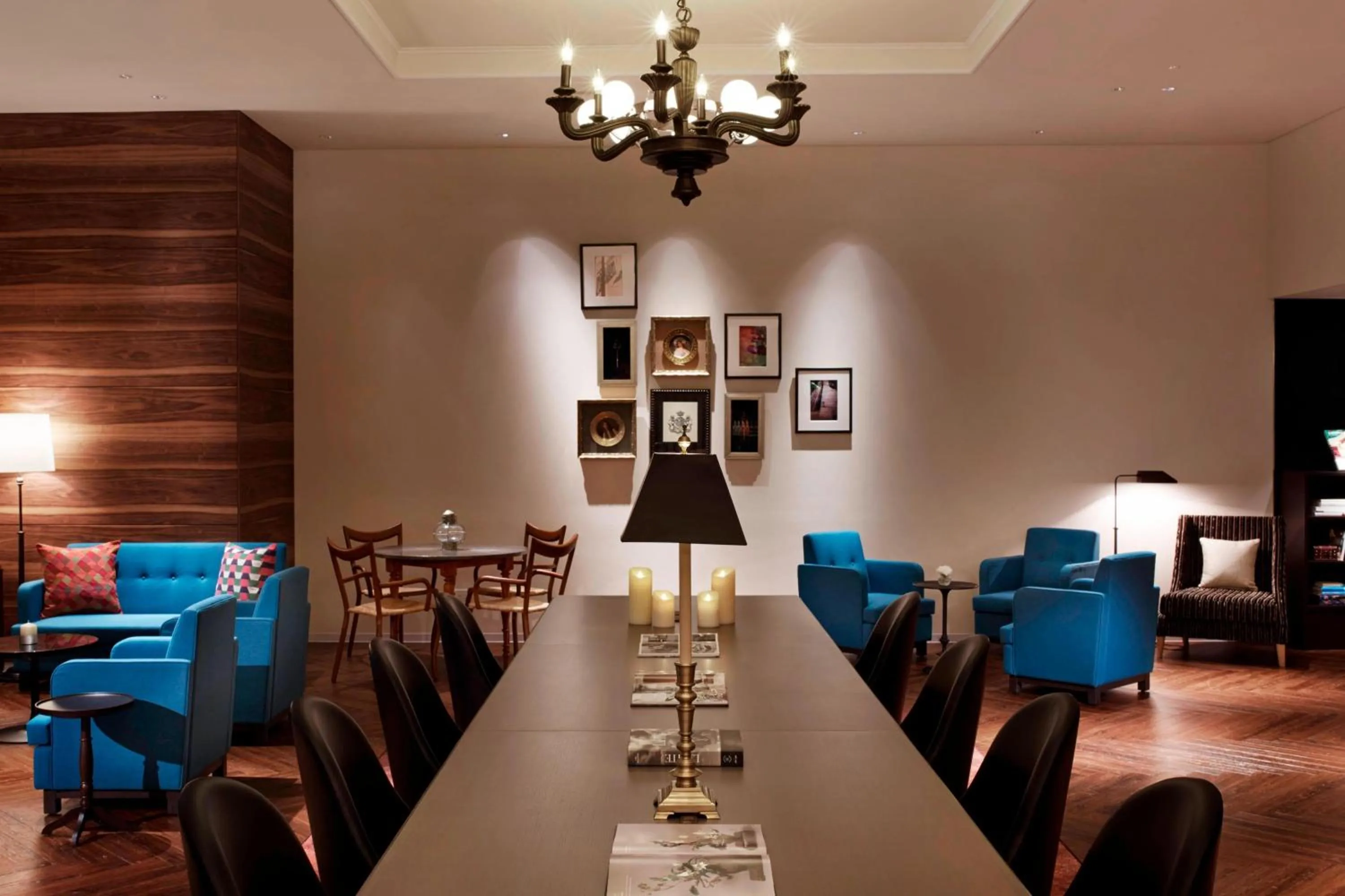 Lobby or reception in Courtyard by Marriott Tokyo Station