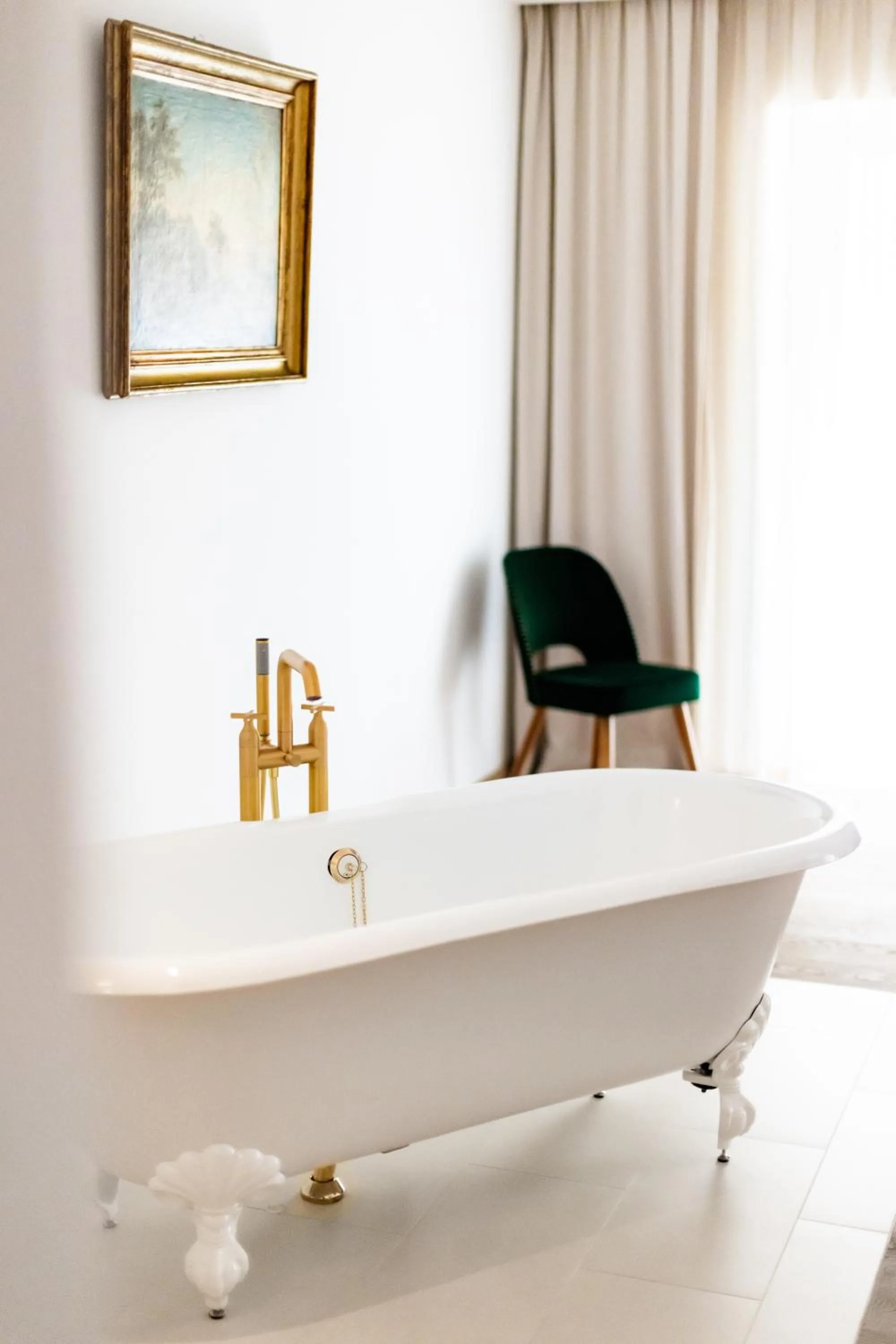 Bath in Boutiquehotel Zum Goldenen Hirschen