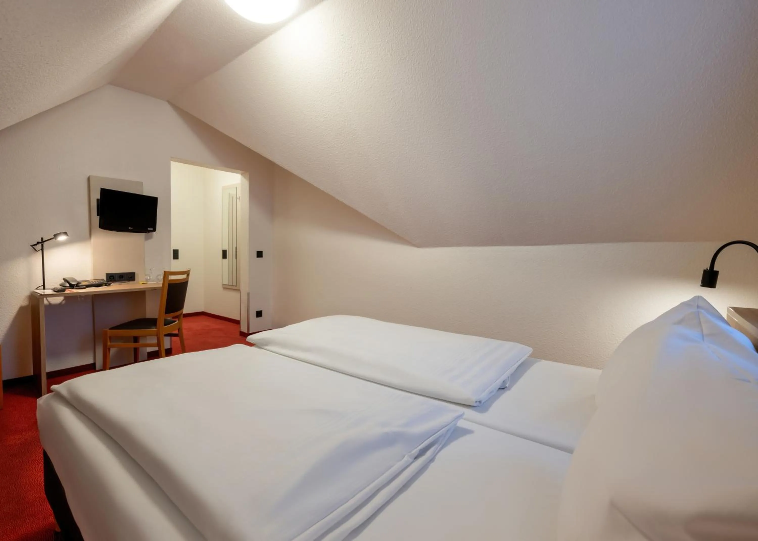 Photo of the whole room, Bed in Jägerheim