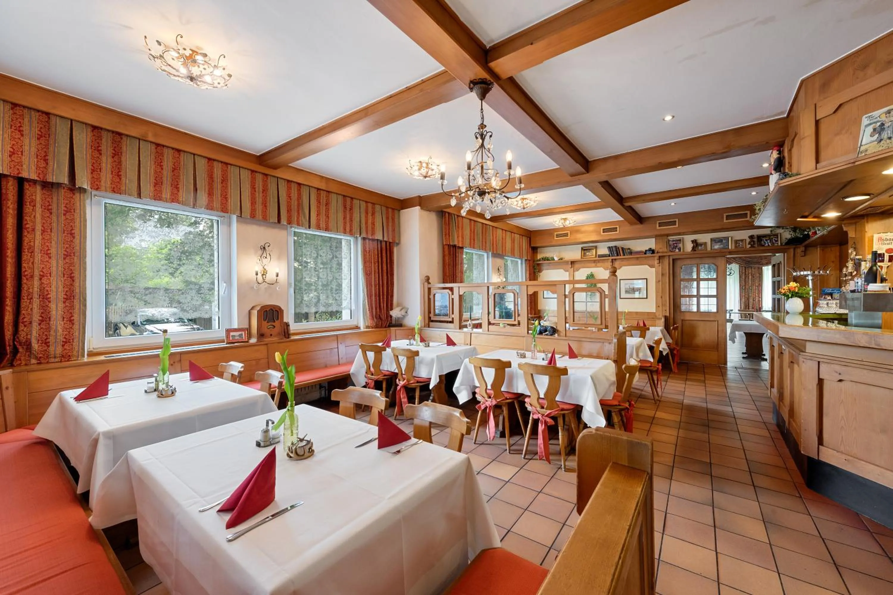 Restaurant/places to eat in Jägerheim