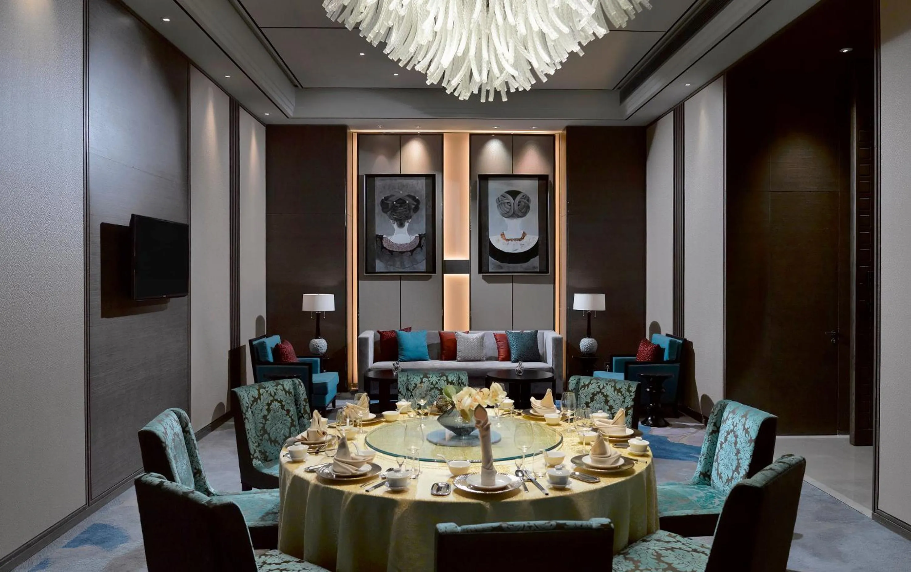 Restaurant/places to eat in Melia Jinan