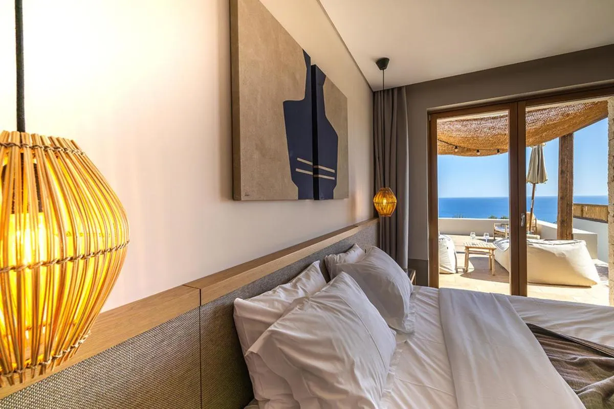 Bed in Eliamos Villas Hotel & Spa