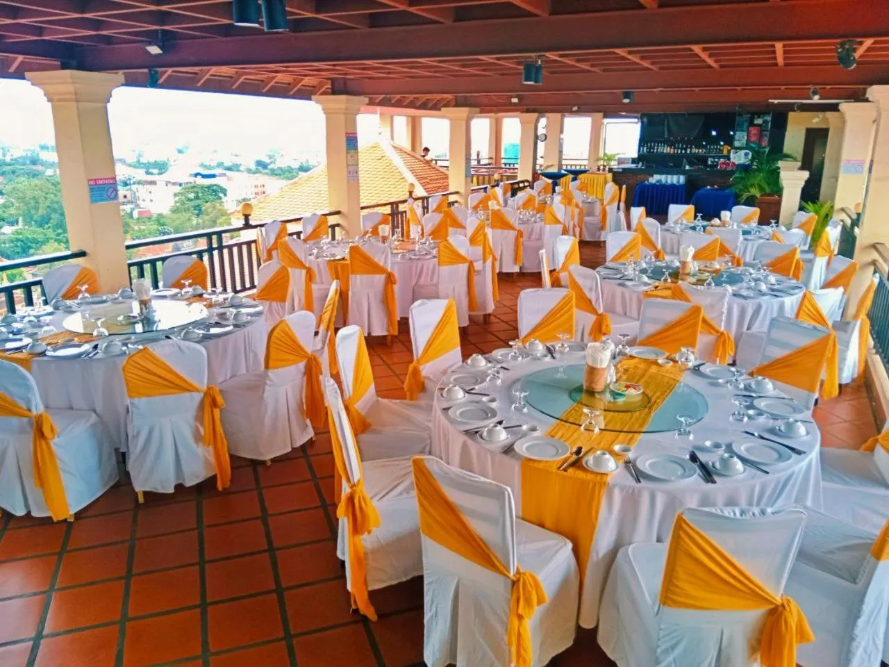 Restaurant/places to eat in Classy Hotel & Spa