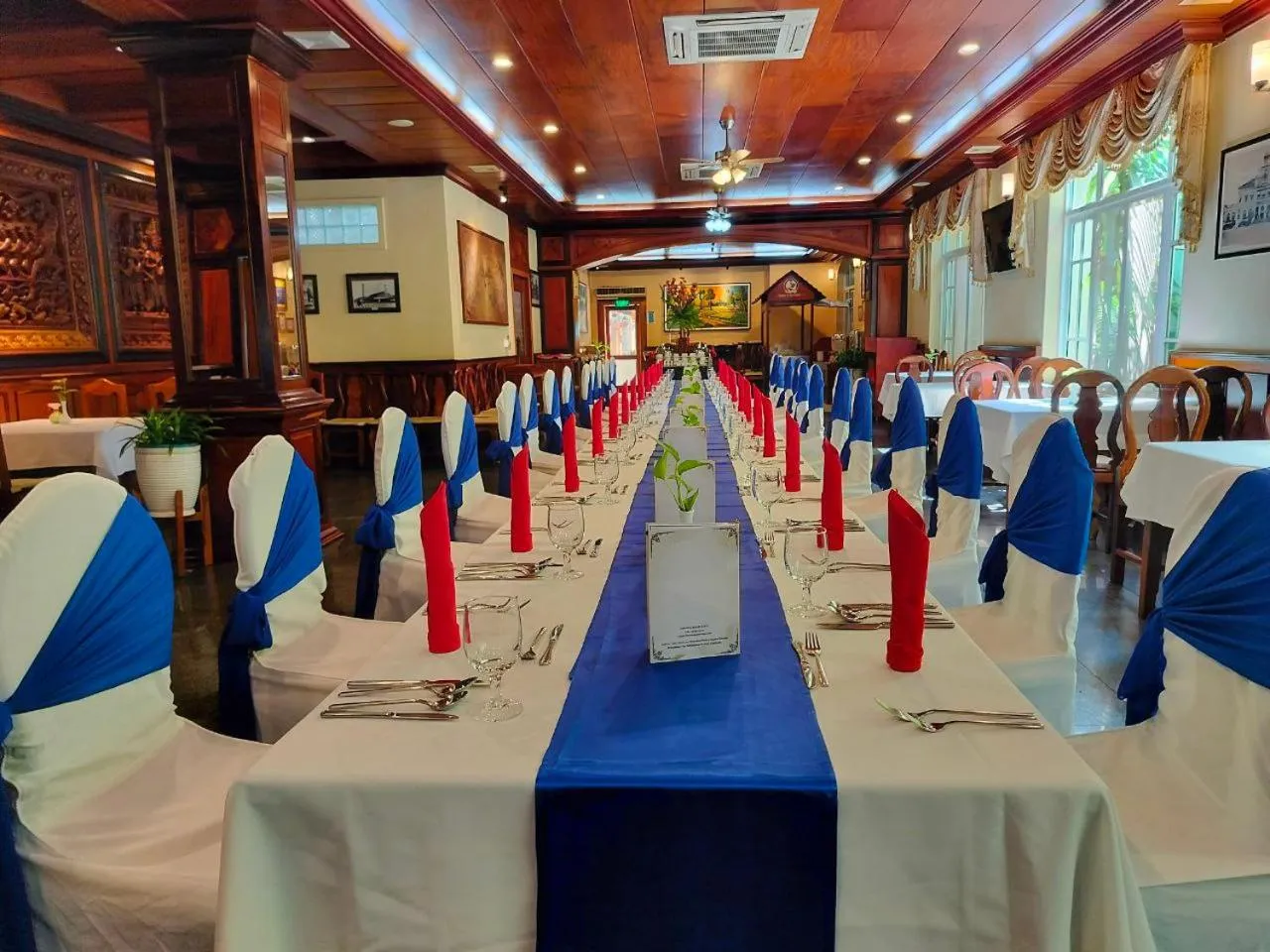 Restaurant/places to eat in Classy Hotel & Spa