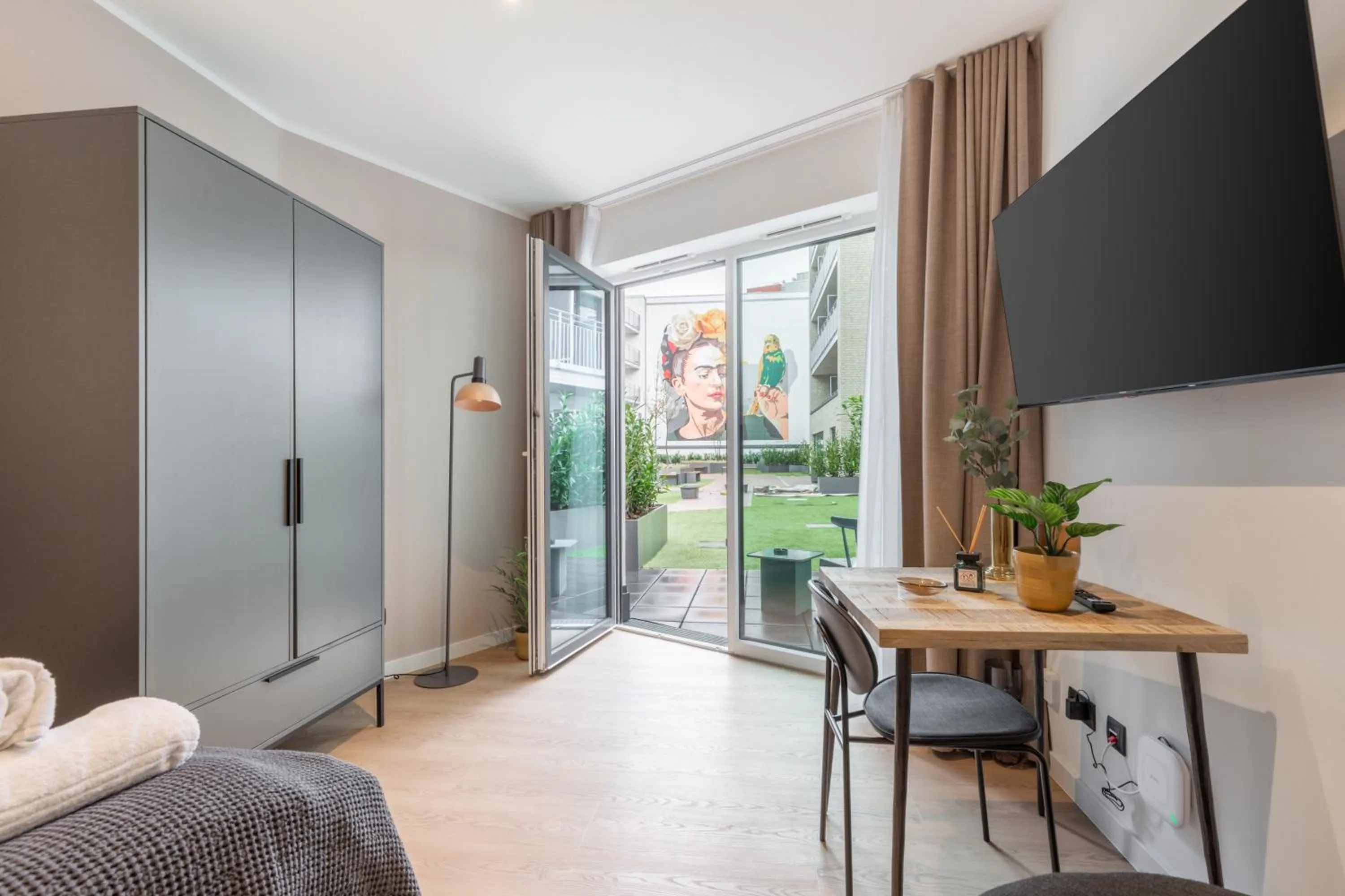 TV and multimedia, Bed in Limehome Münster Von-Steuben-Str - Digital Access