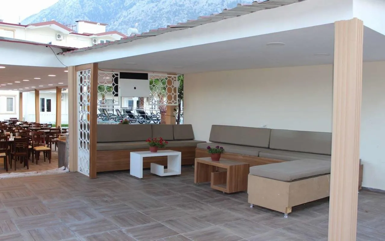 Seating area in CASTLE PARK HOTEL