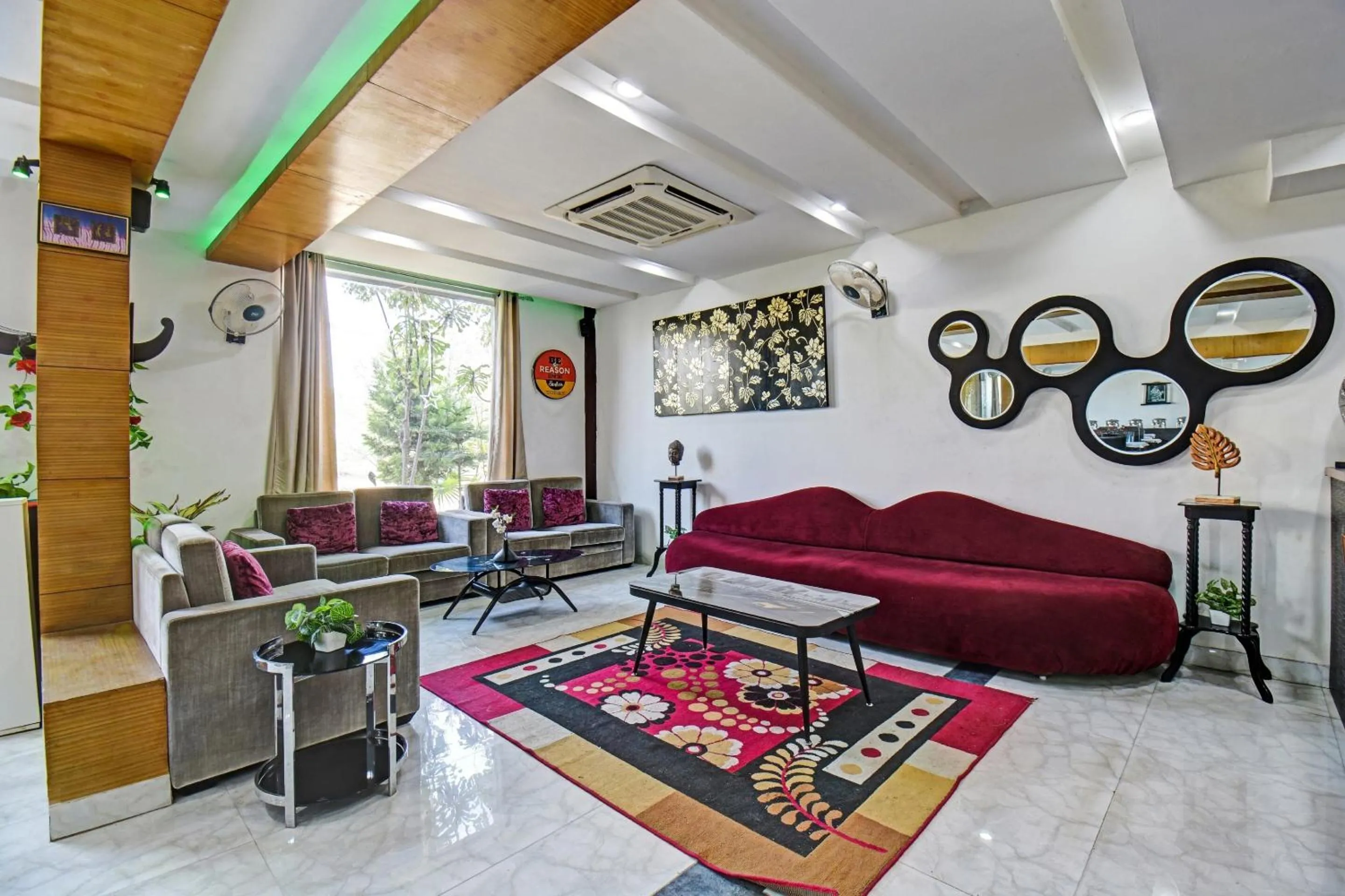 Lobby or reception in Townhouse Classio Suites