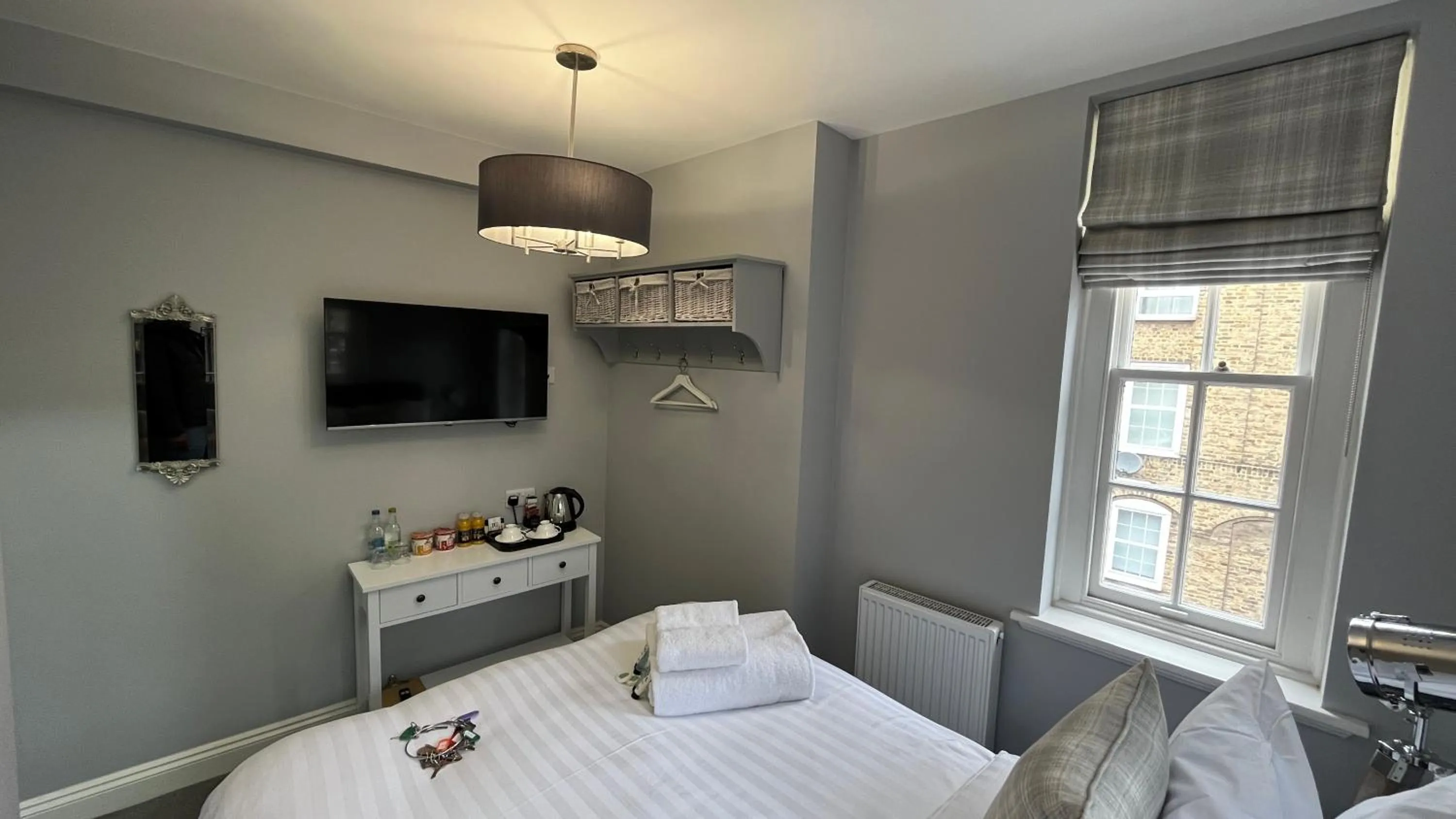 TV and multimedia, Bed in Dockers Inn