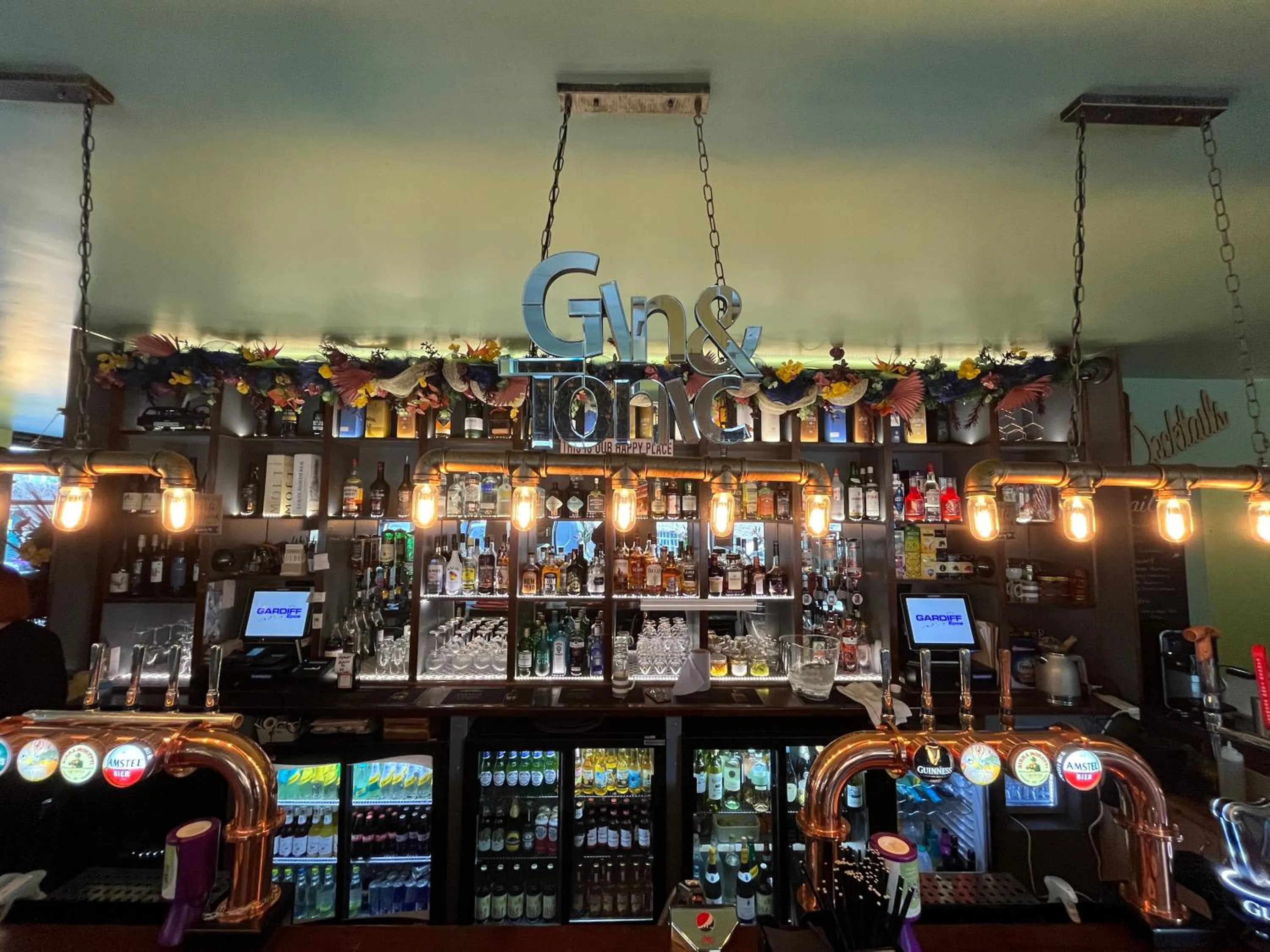 Nightclub / DJ in Dockers Inn